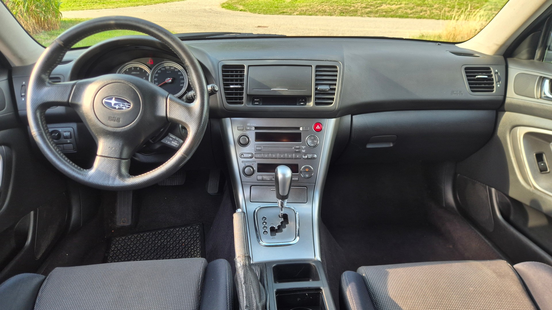 SUBARU Legacy 2.5i AWD Limited Automatic-image-6