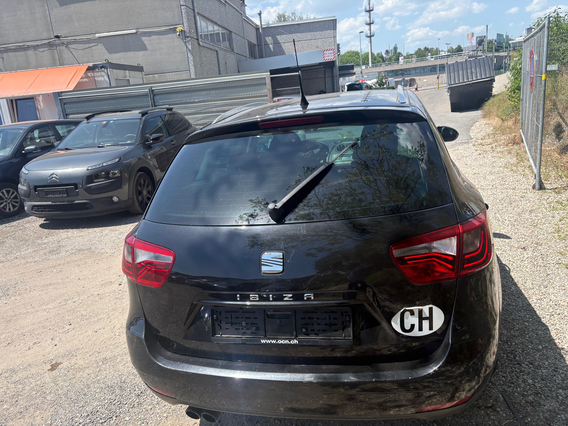 SEAT Ibiza SC 1.2 TSI FR-image-2