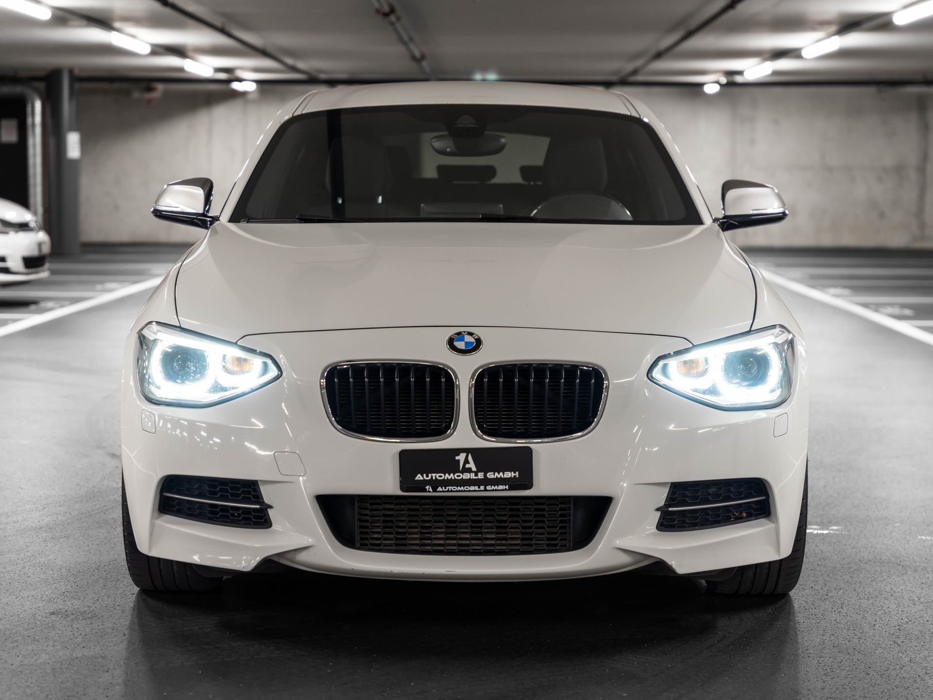BMW M135i xDrive Steptronic-image-12
