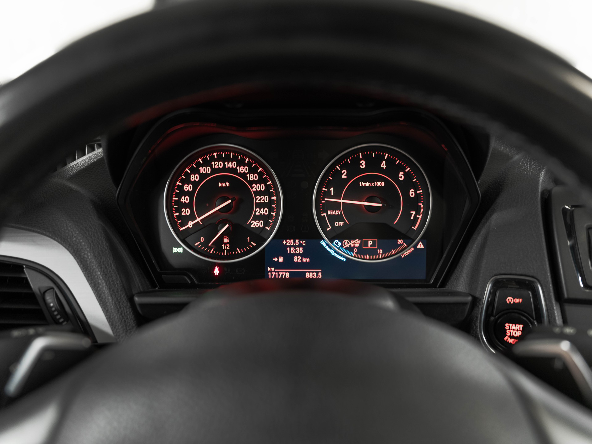 BMW M135i xDrive Steptronic-image-15