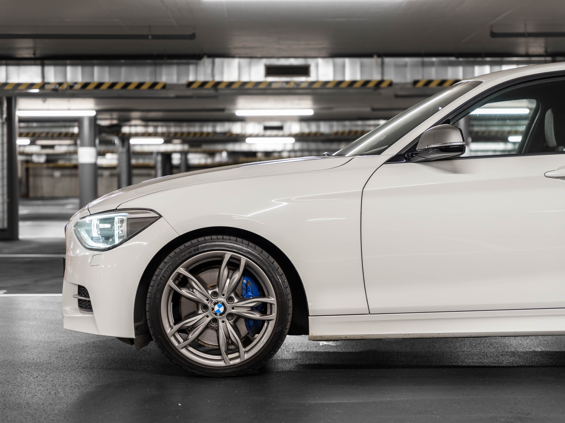 BMW M135i xDrive Steptronic-image-2