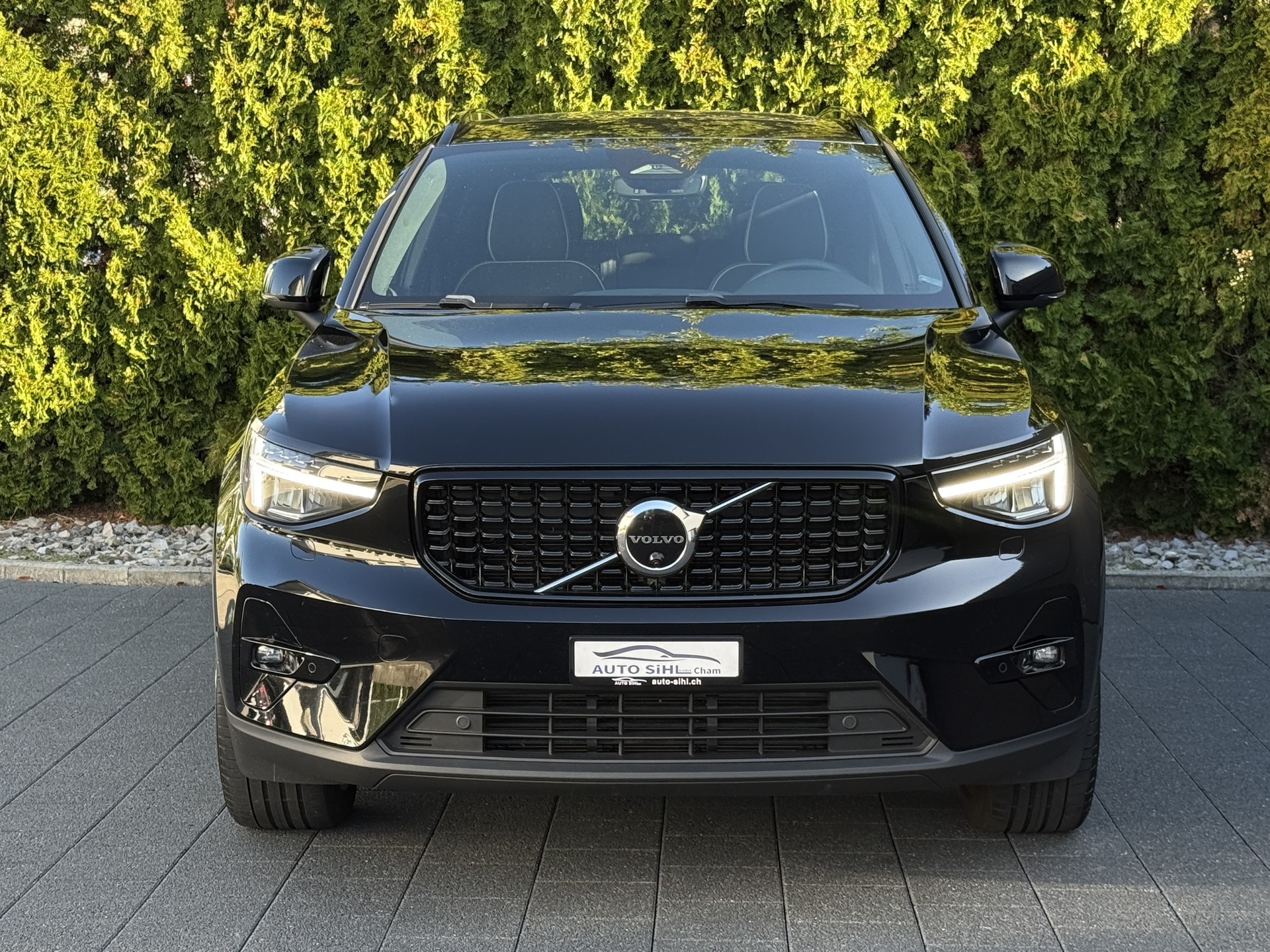 VOLVO XC40 B4 Benzin Mild Hybrid AWD Ultim. Dark / 1. Hand-image-5