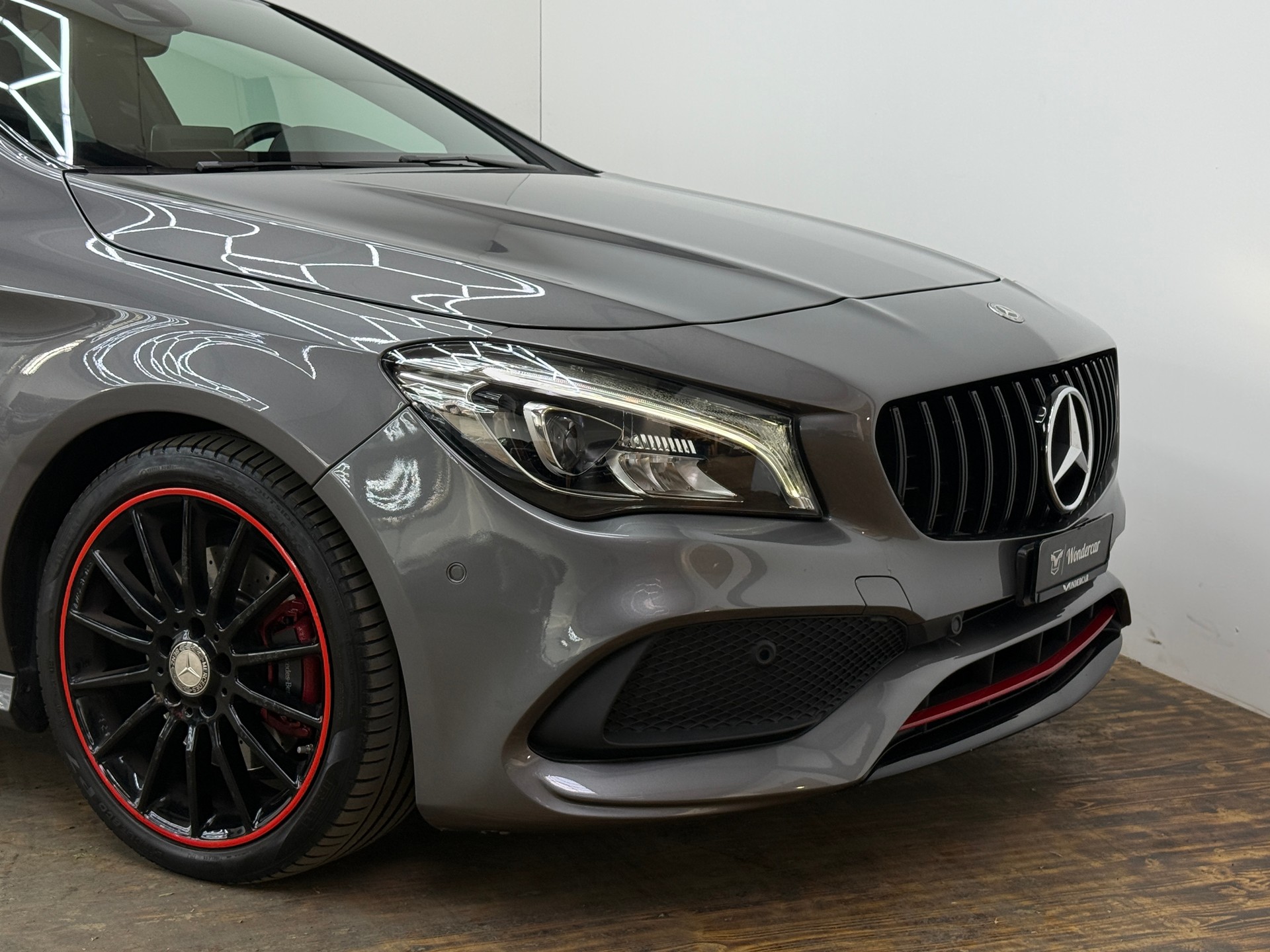 MERCEDES-BENZ CLA 250 AMG Line Sport 4Matic 7G-DCT-image-1