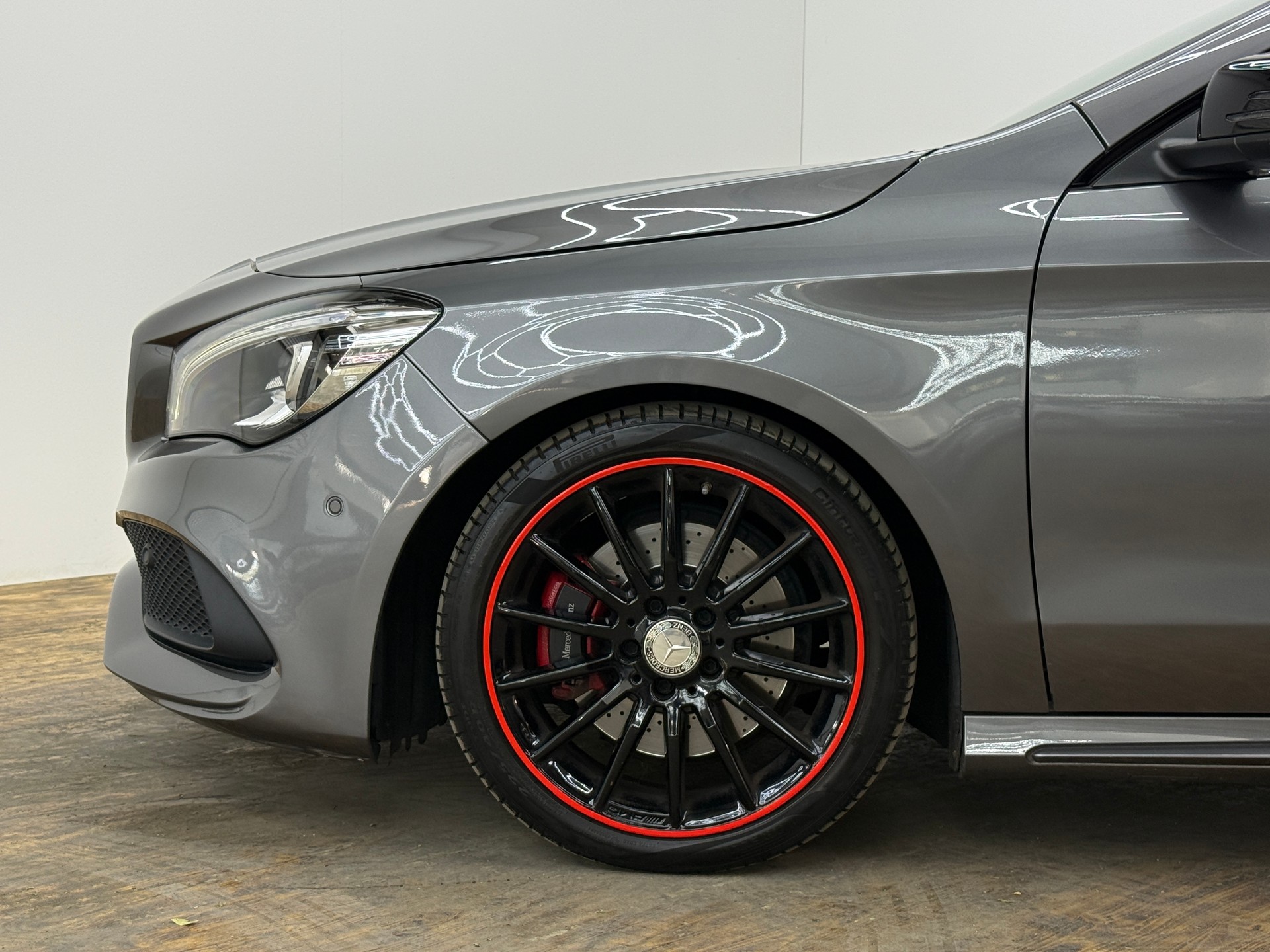 MERCEDES-BENZ CLA 250 AMG Line Sport 4Matic 7G-DCT-image-5