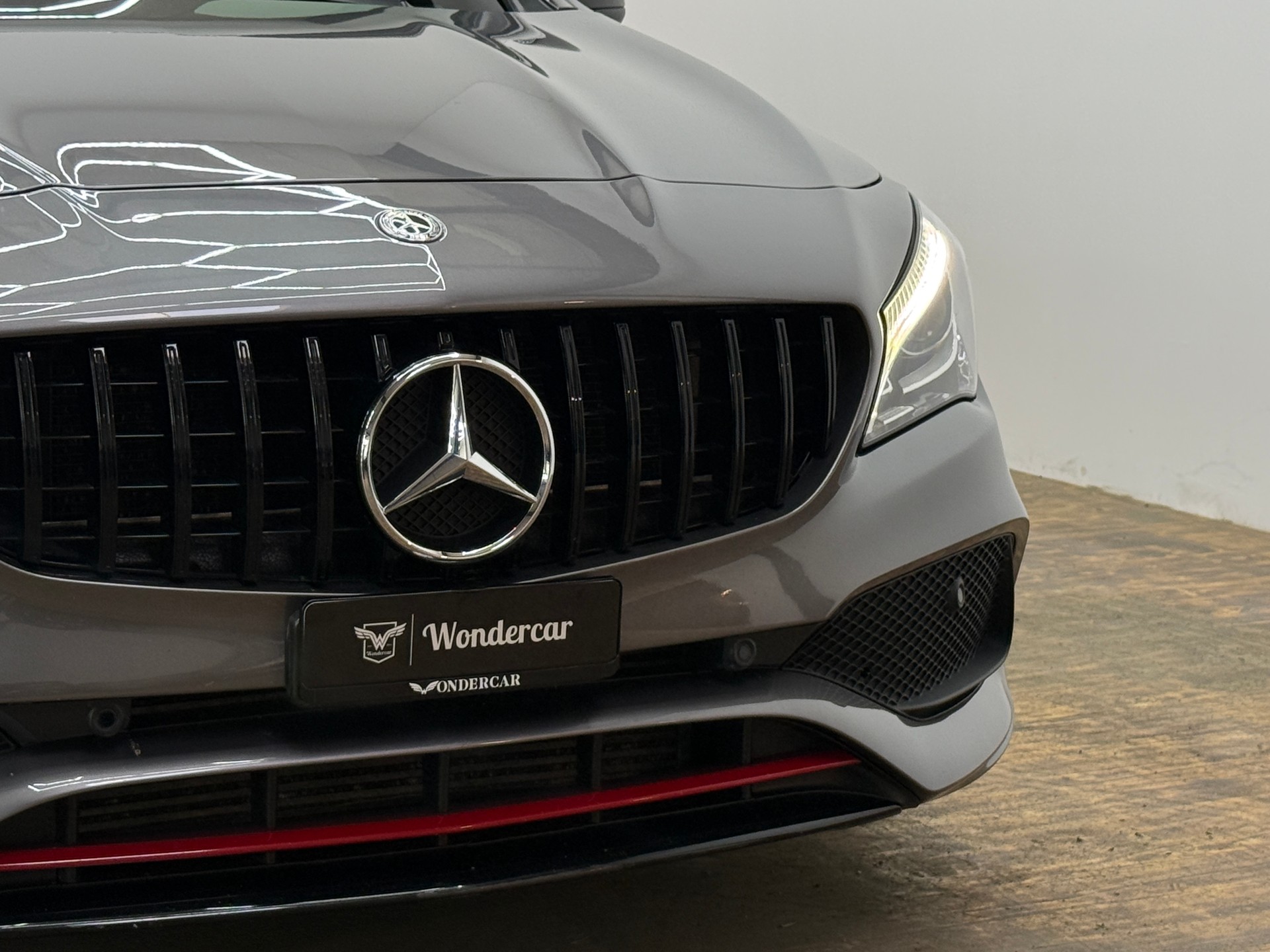 MERCEDES-BENZ CLA 250 AMG Line Sport 4Matic 7G-DCT-image-3