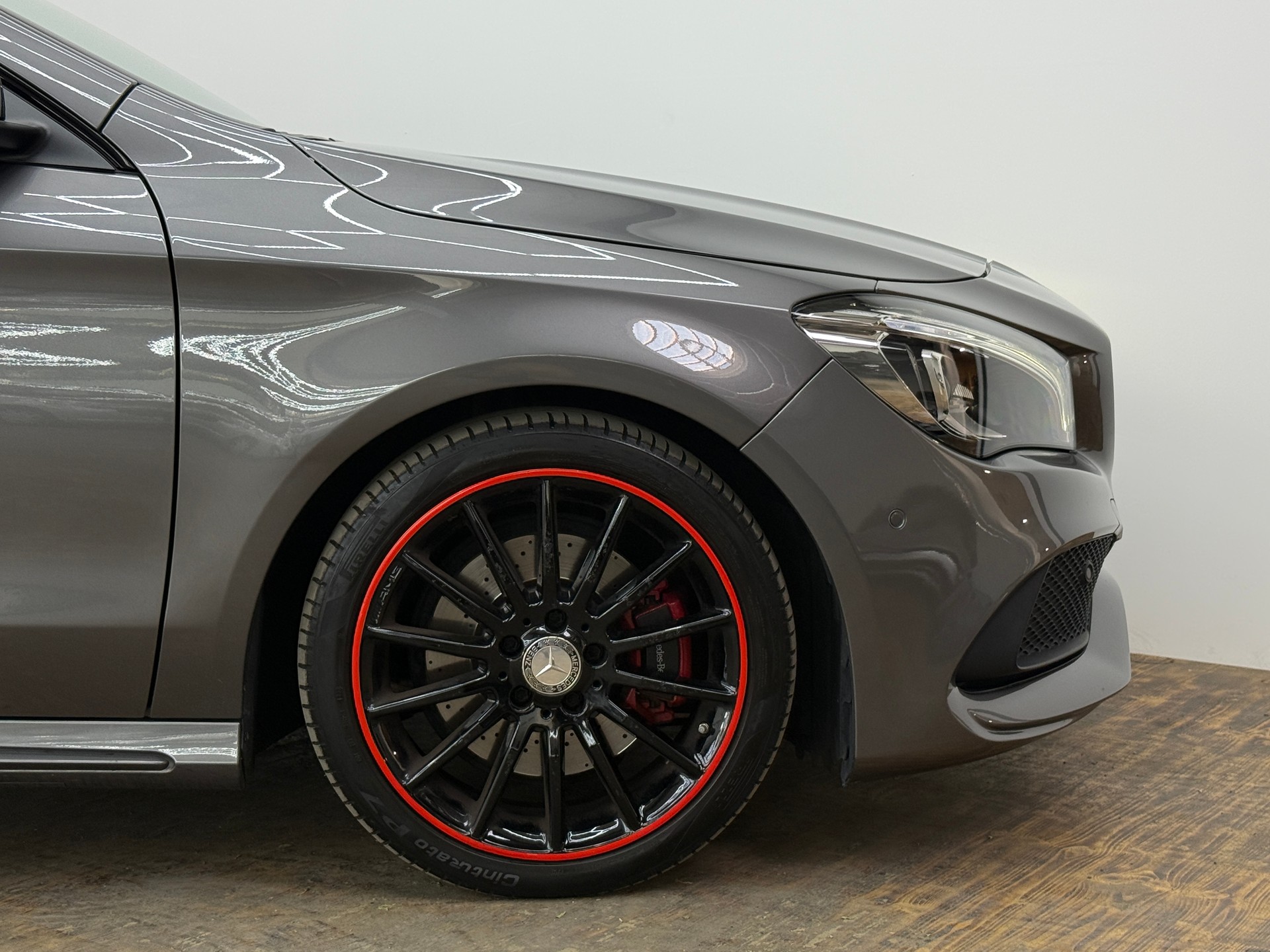 MERCEDES-BENZ CLA 250 AMG Line Sport 4Matic 7G-DCT-image-17