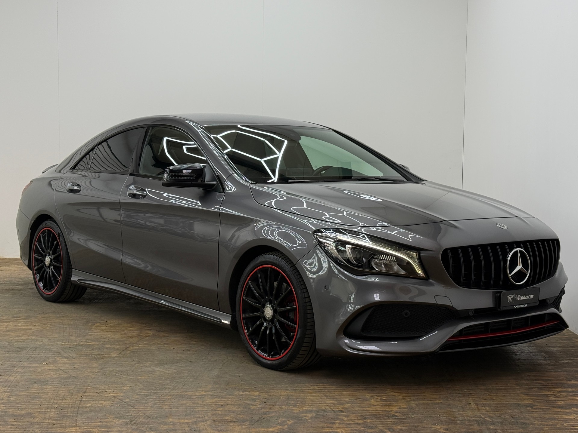 MERCEDES-BENZ CLA 250 AMG Line Sport 4Matic 7G-DCT-image-0