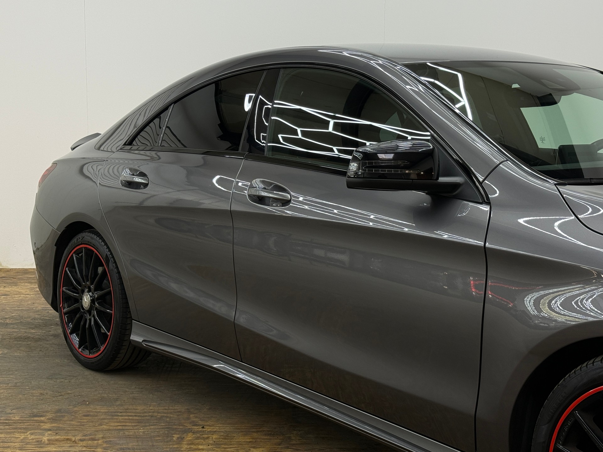 MERCEDES-BENZ CLA 250 AMG Line Sport 4Matic 7G-DCT-image-16