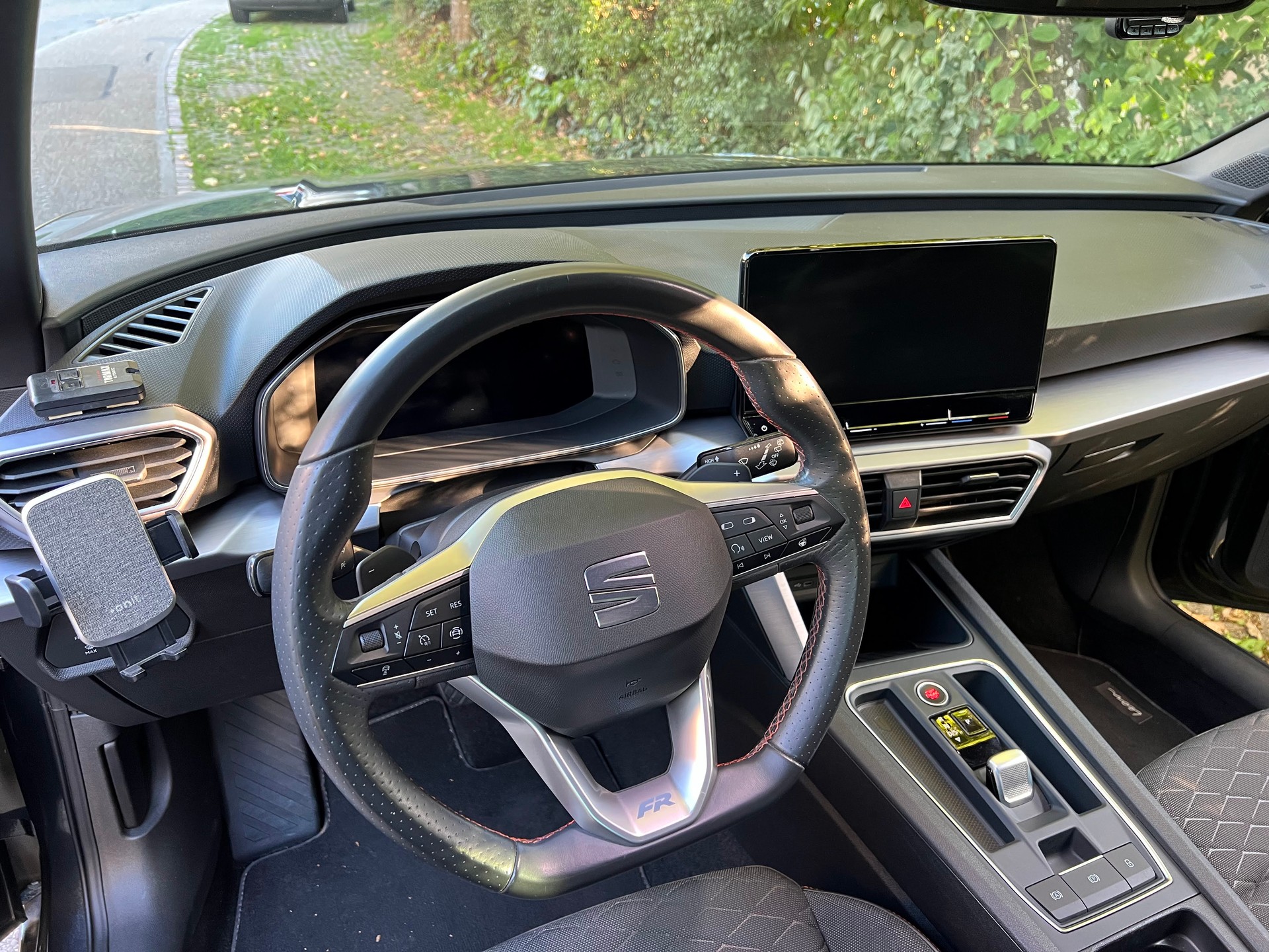 SEAT 1.5 eTSI 150 Hola FR DSG-image-1