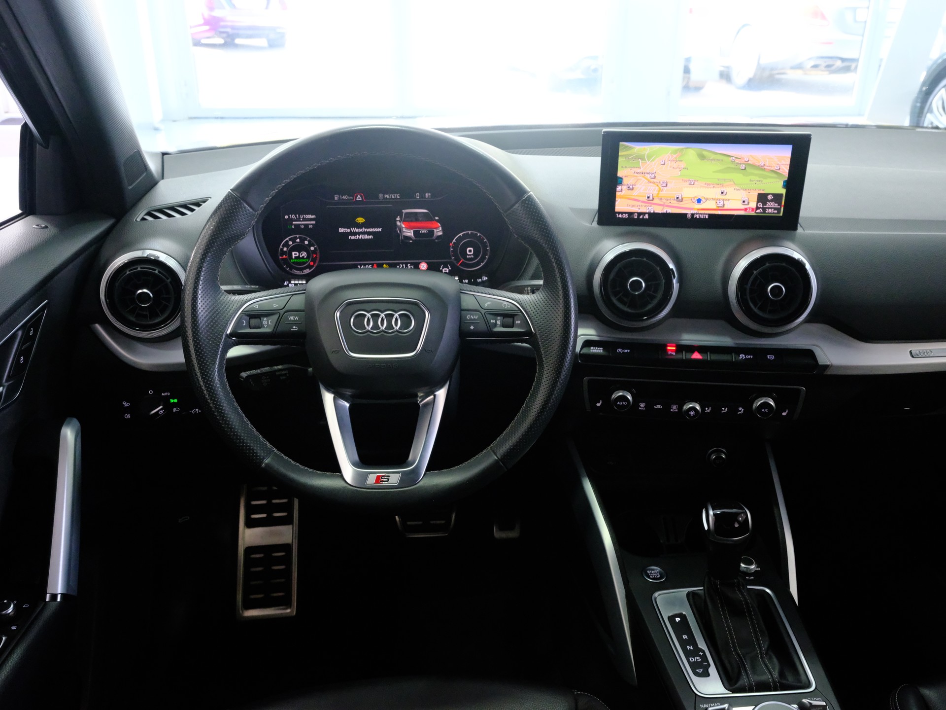 AUDI Q2 35 TFSI S line S-tronic-image-11