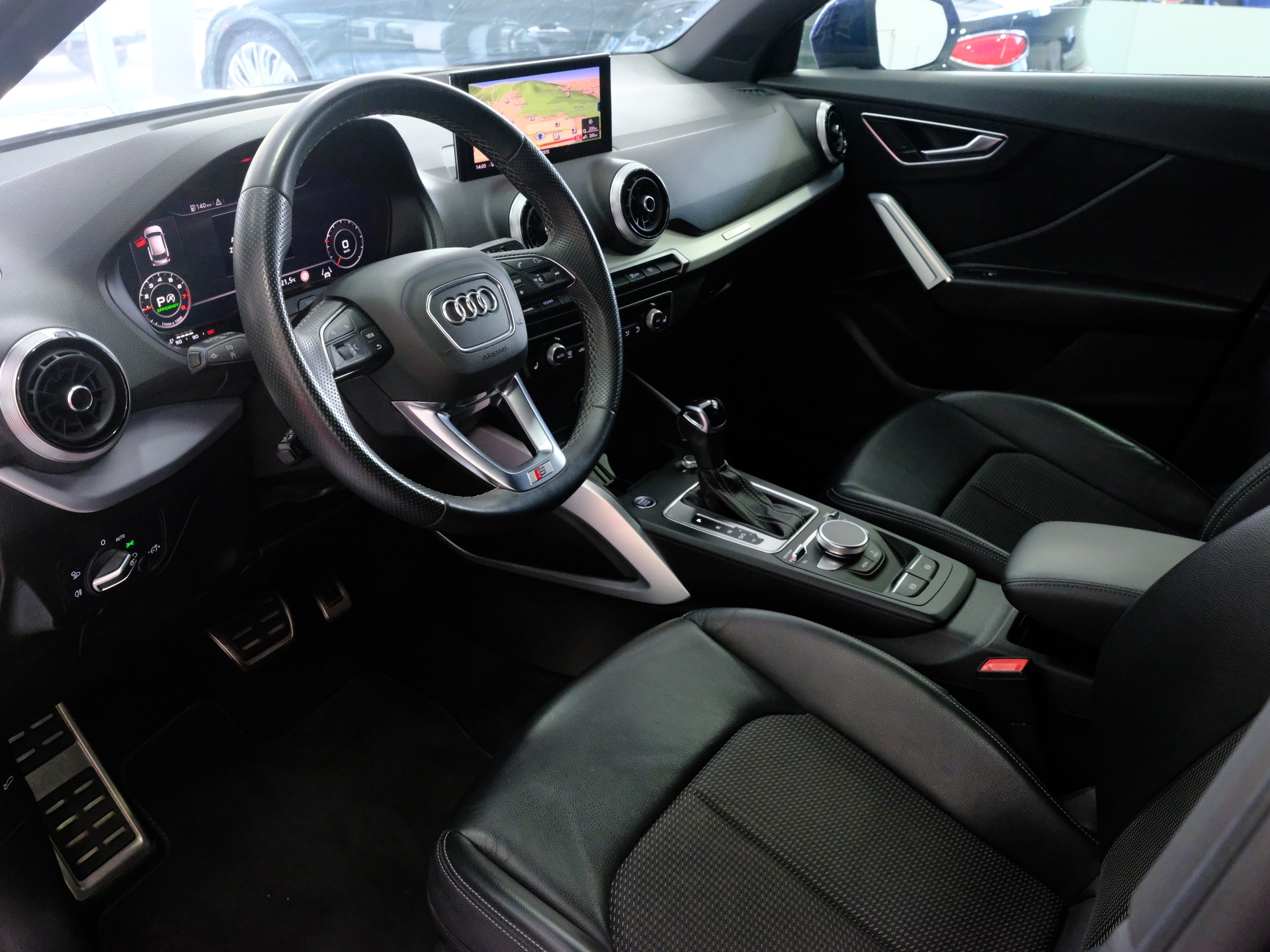 AUDI Q2 35 TFSI S line S-tronic-image-9