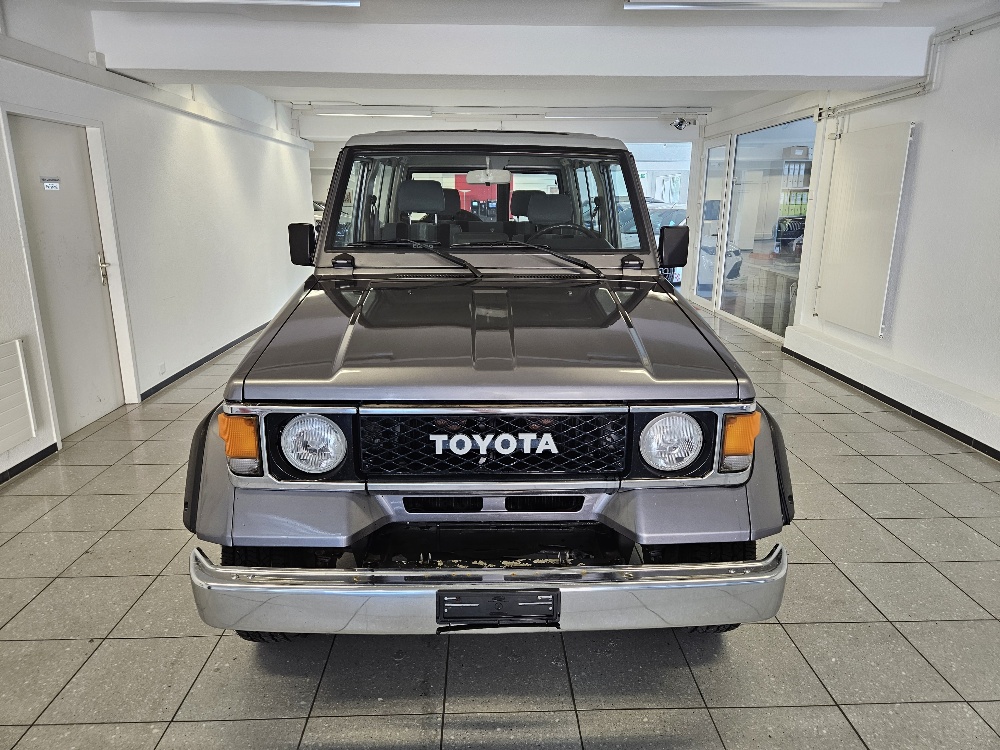 TOYOTA LJ 73 FRP-Top TD-showroom-element-1