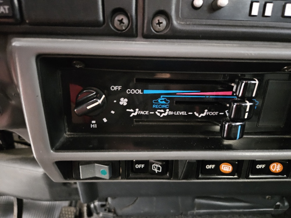 TOYOTA LJ 73 FRP-Top TD-image-12