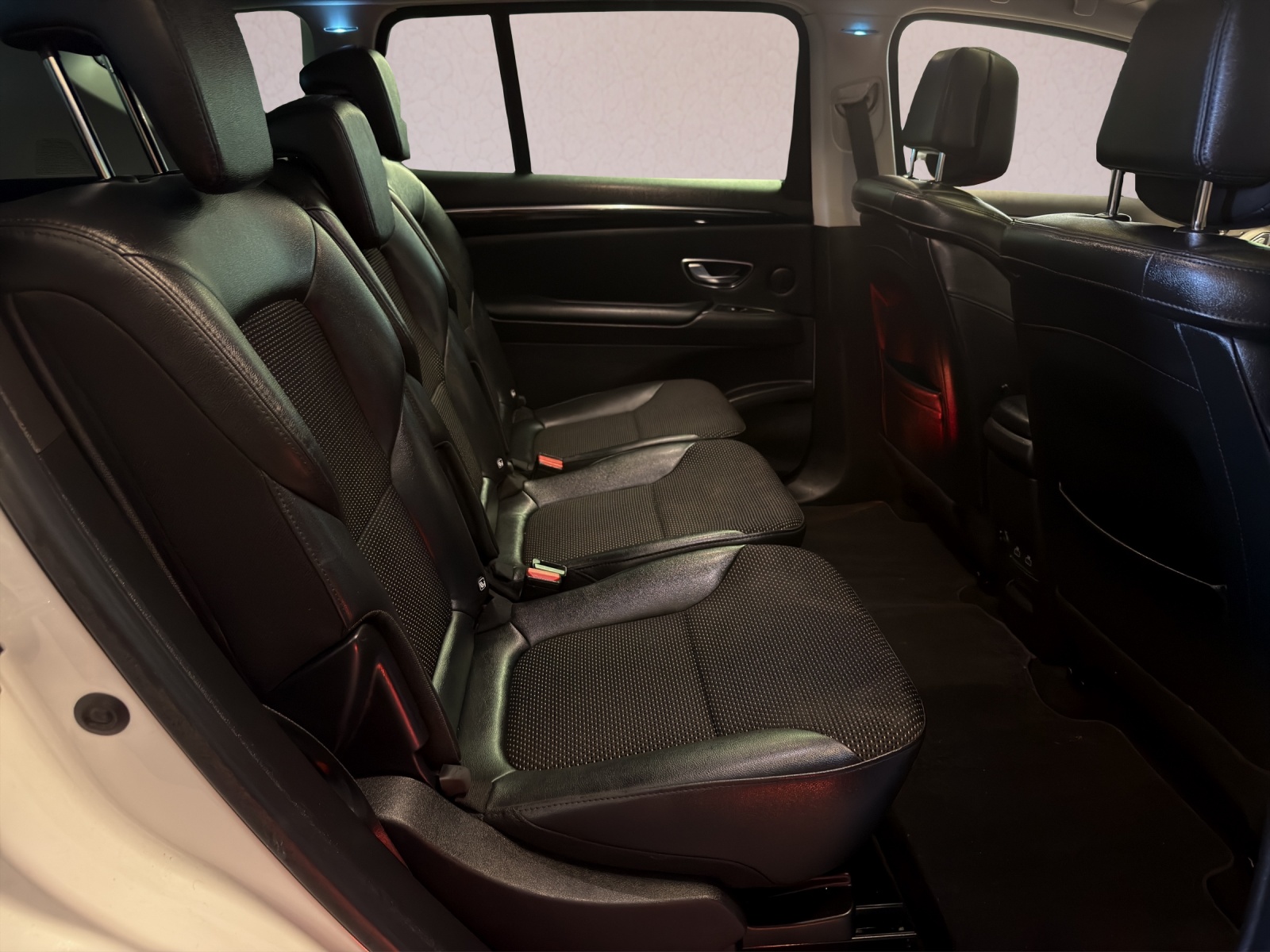 RENAULT Espace 2.0 dCi Intens EDC 6-image-12