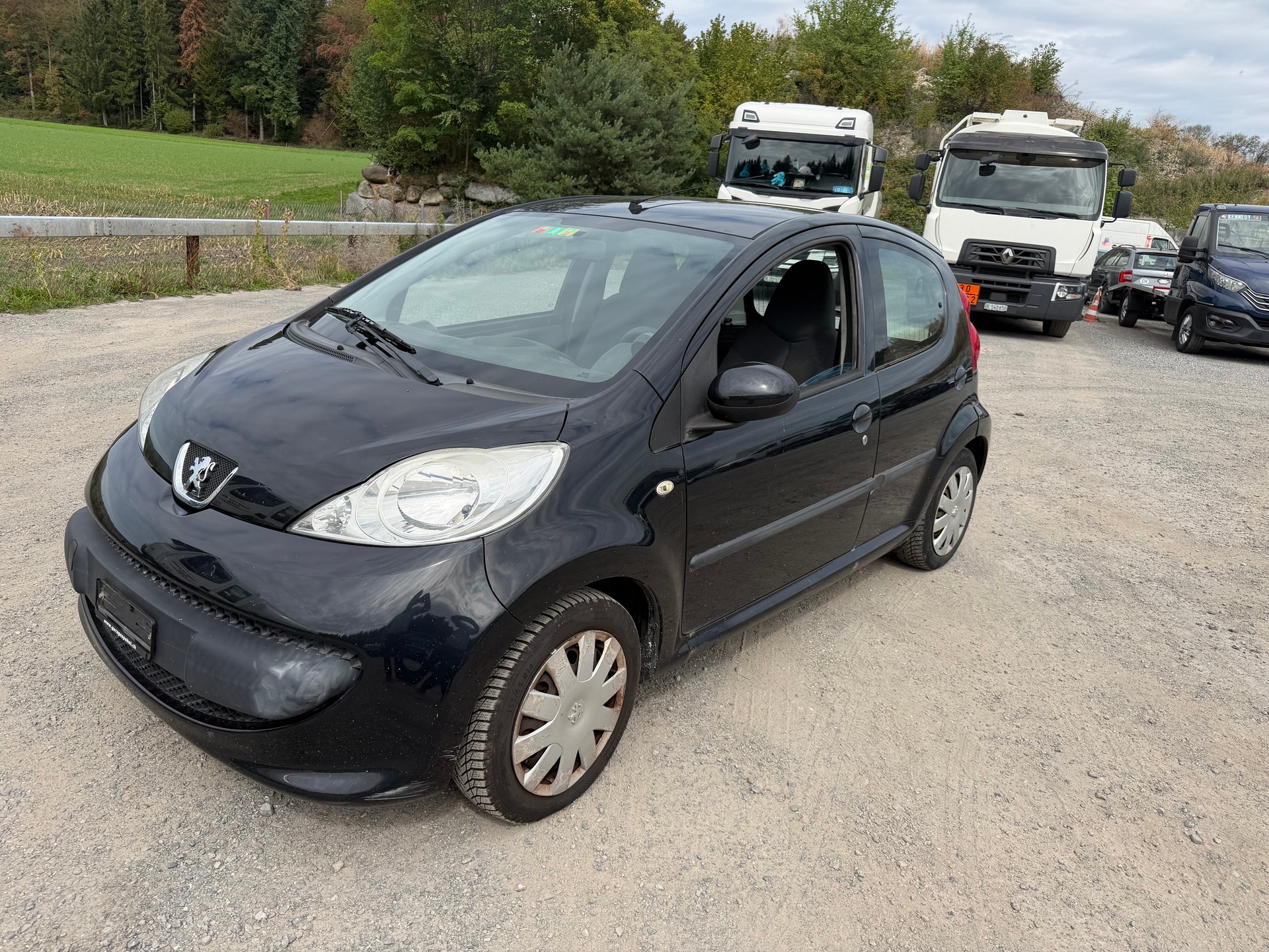 PEUGEOT 107 1.0 Trendy-image-2