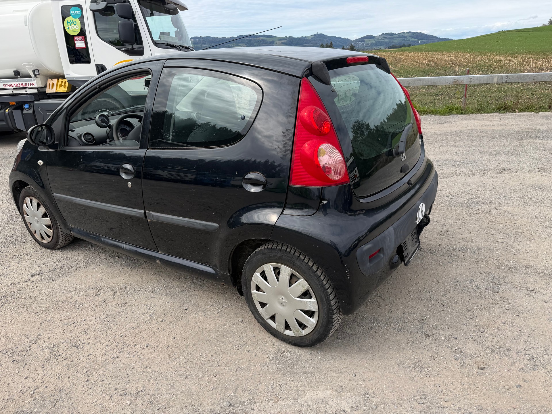 PEUGEOT 107 1.0 Trendy-image-4