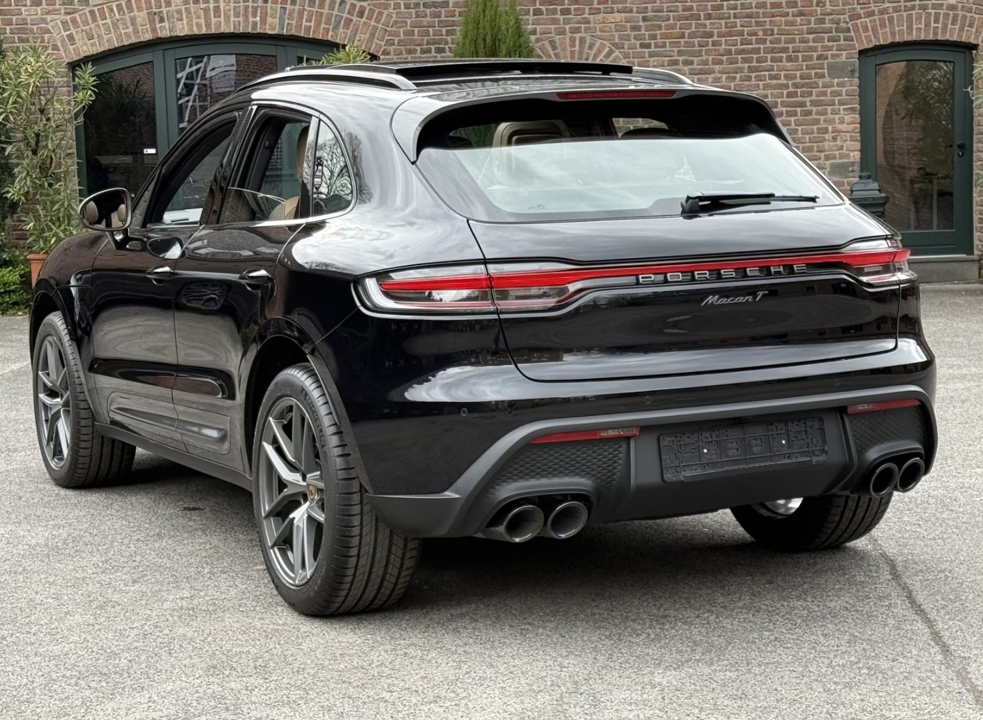 PORSCHE Macan T PDK-image-2