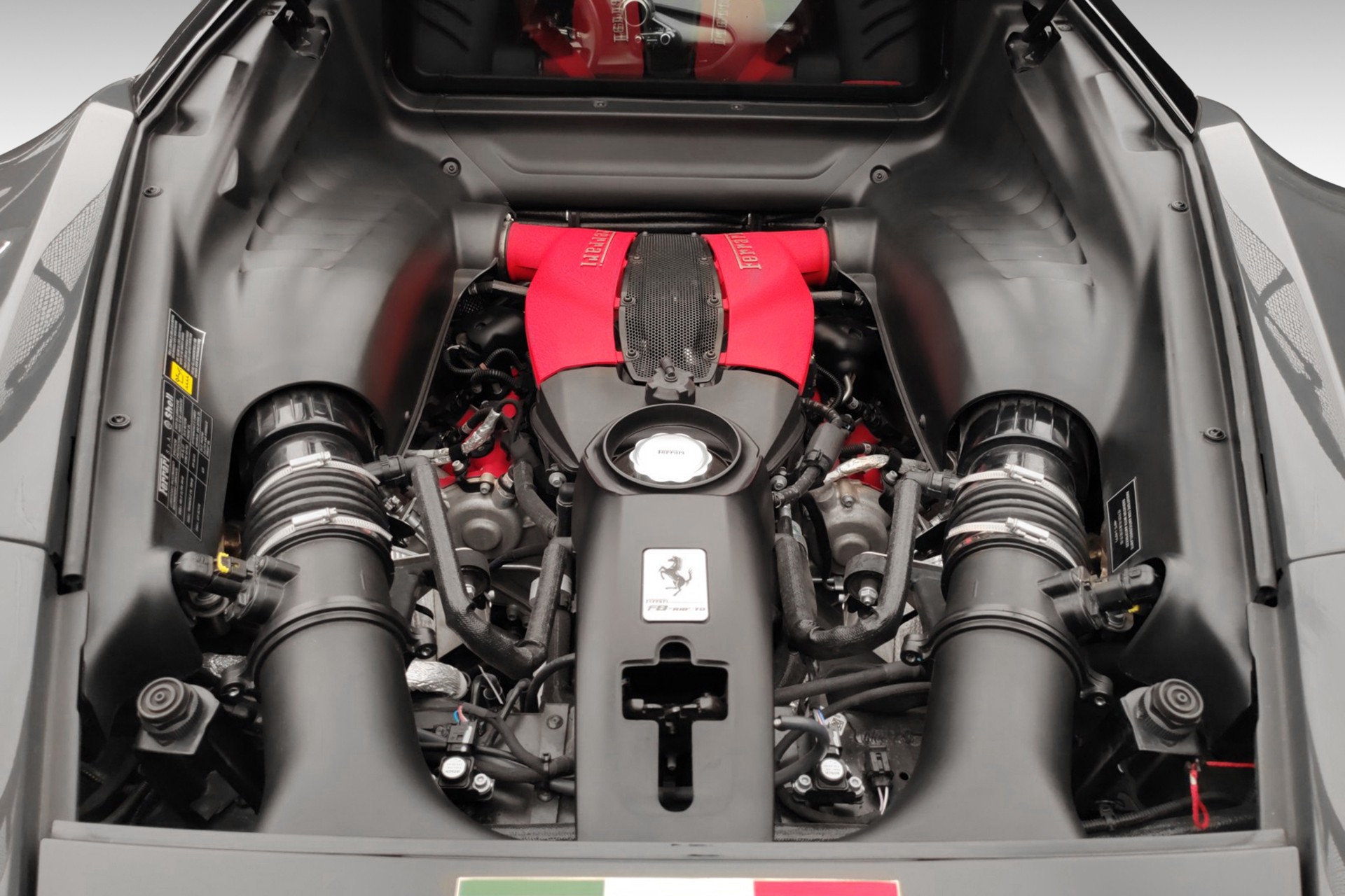 FERRARI F8 Tributo-image-9