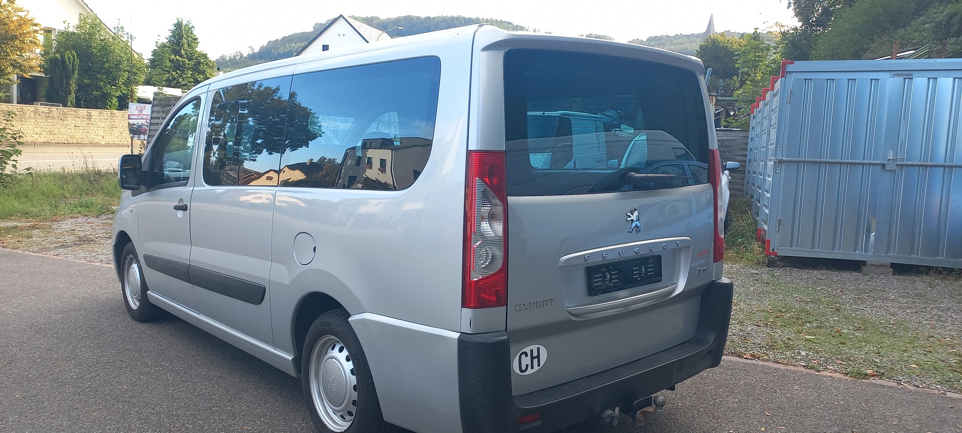 PEUGEOT Expert Tepee 2.0 HDi Allure L2-image-2