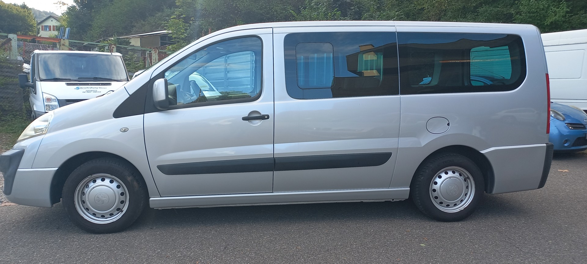 PEUGEOT Expert Tepee 2.0 HDi Allure L2-image-3