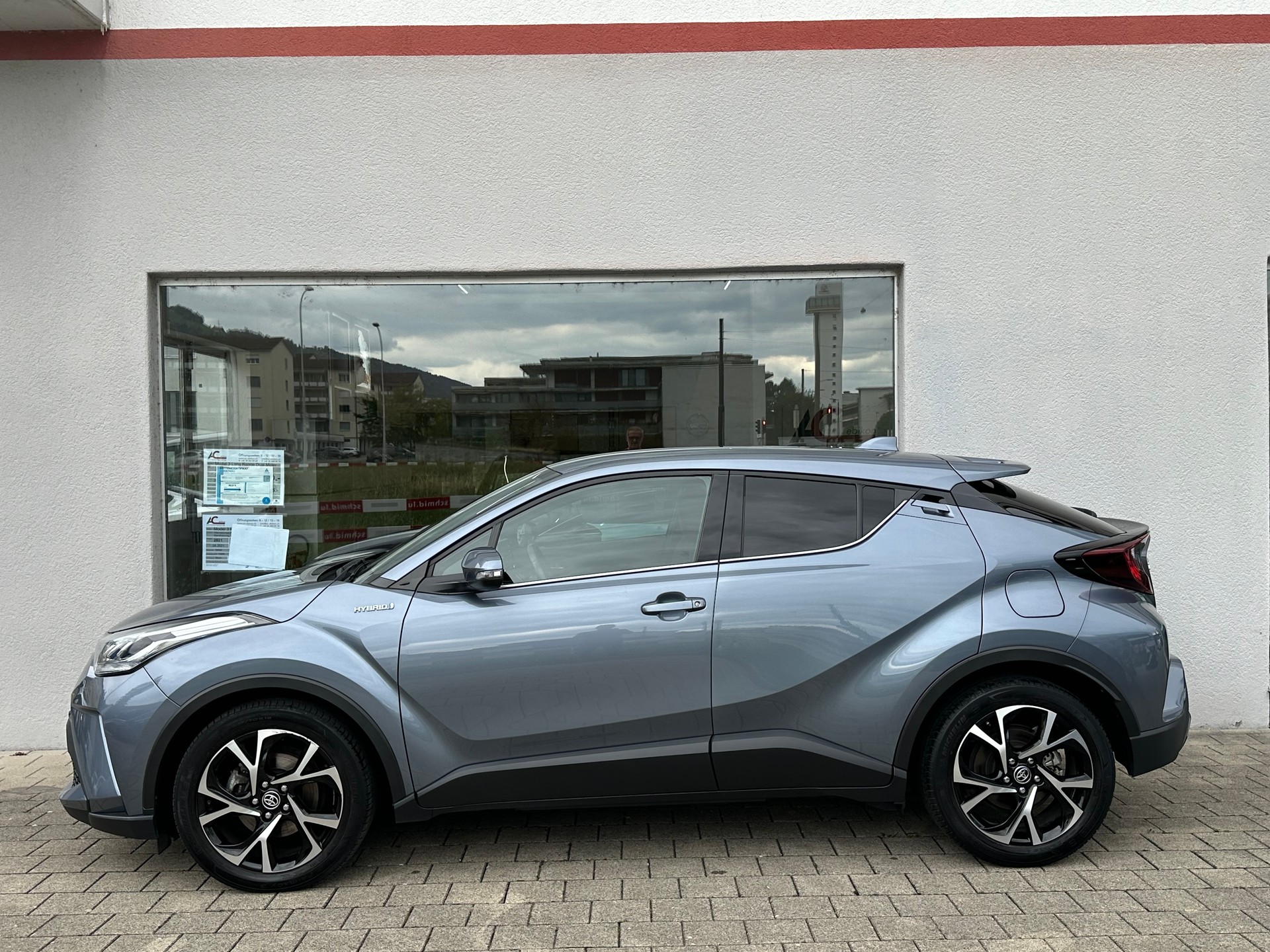 TOYOTA C-HR 2.0 HSD CVT Trend-showroom-element-2