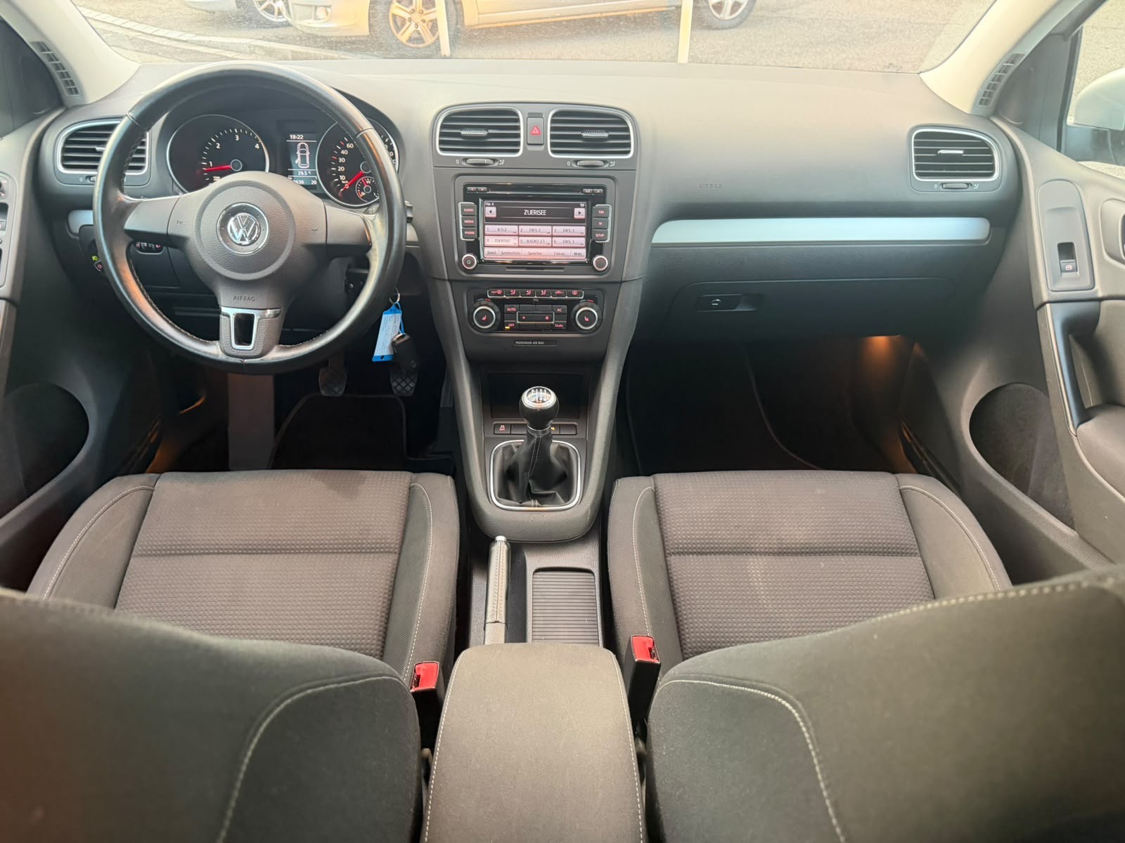VW Golf 2.0 TDI Comfortline 4Motion-image-4