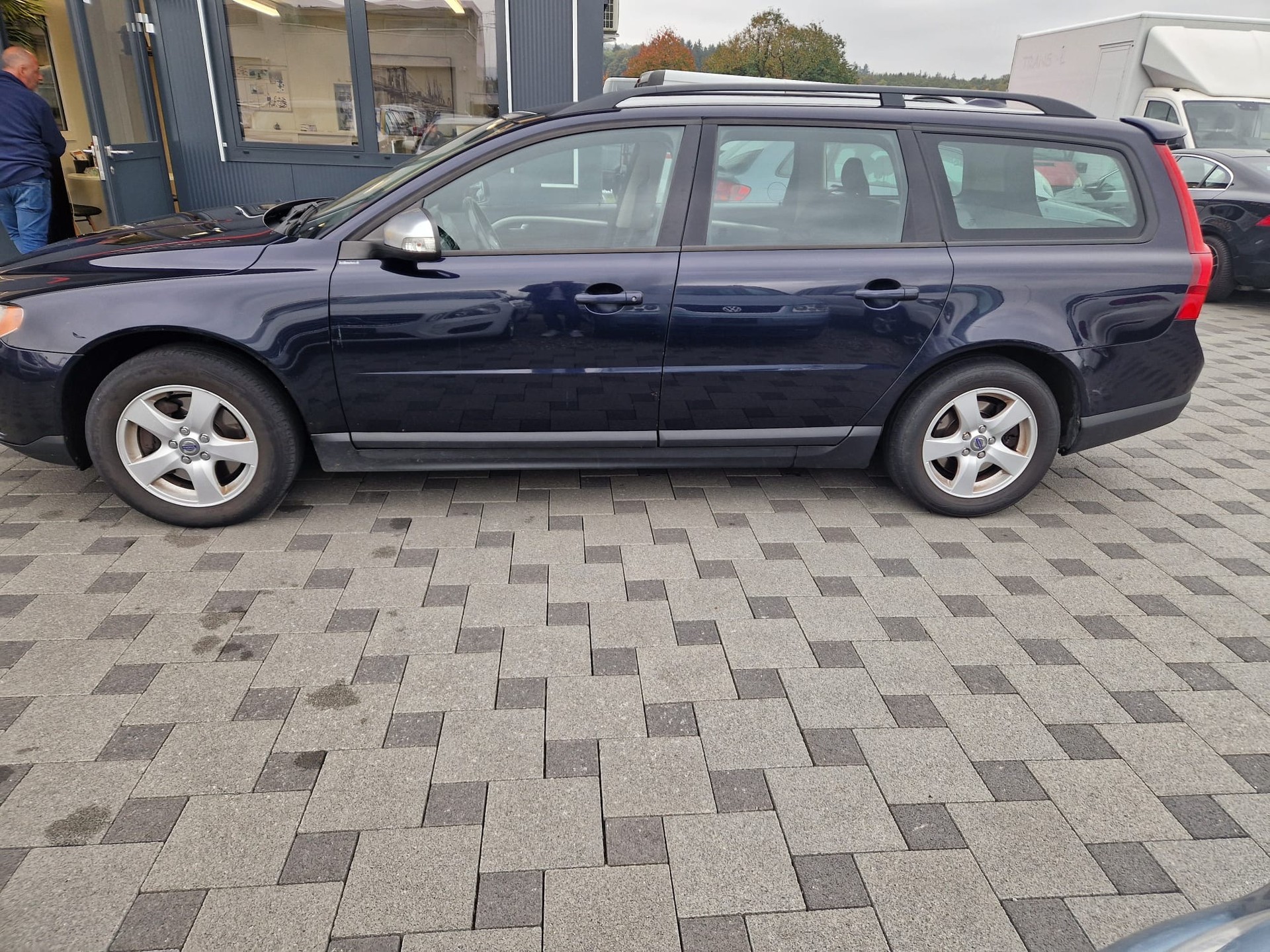 VOLVO V70 D5 AWD Momentum Geartronic-image-6