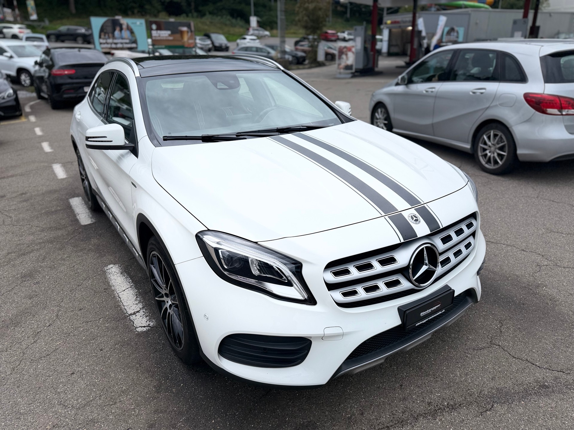 MERCEDES-BENZ GLA 200 AMG Line 7G-DCT-image-0