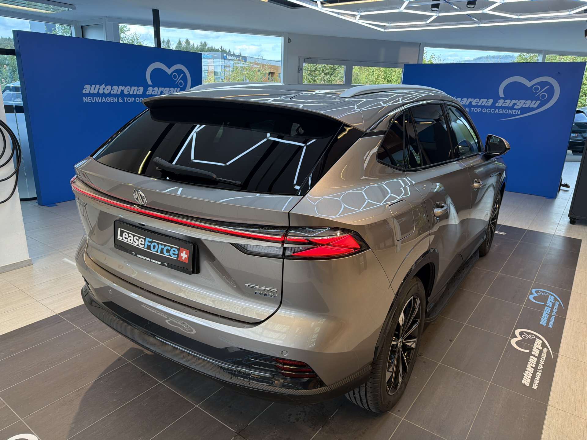 MG HS 1.5 T PHEV Comfort 272PS Automat-image-2