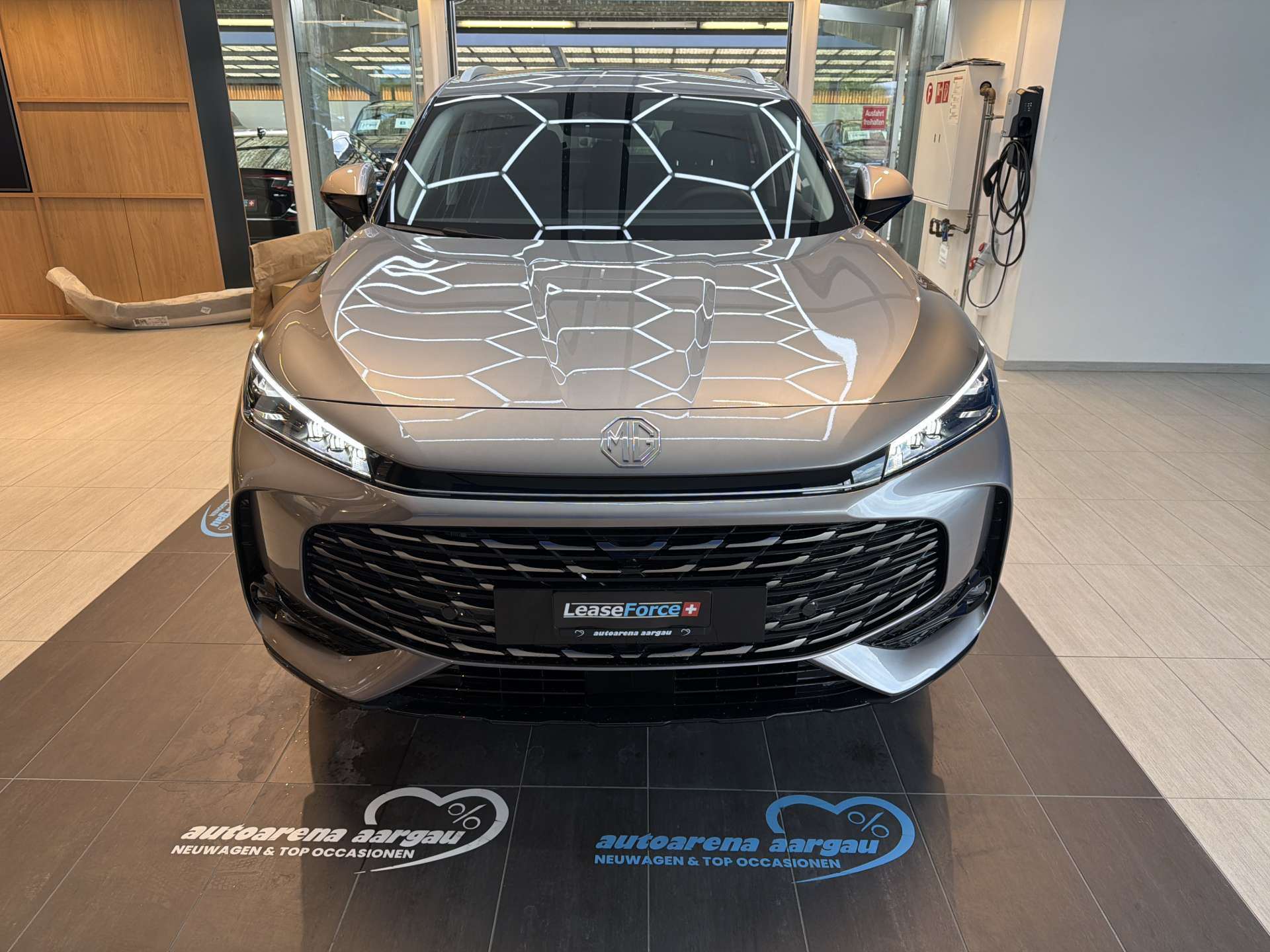 MG HS 1.5 T PHEV Comfort 272PS Automat-image-10