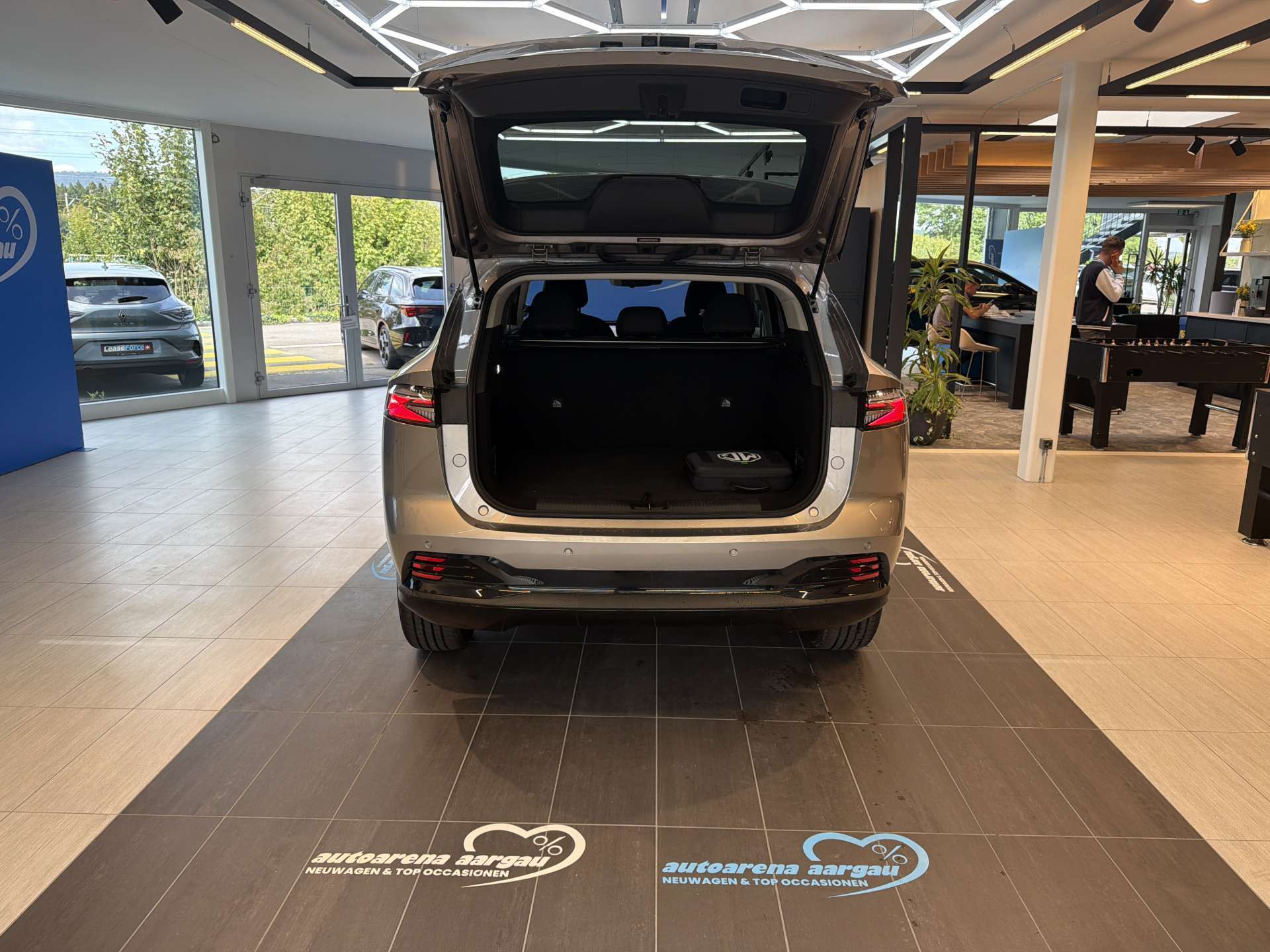 MG HS 1.5 T PHEV Comfort 272PS Automat-image-7