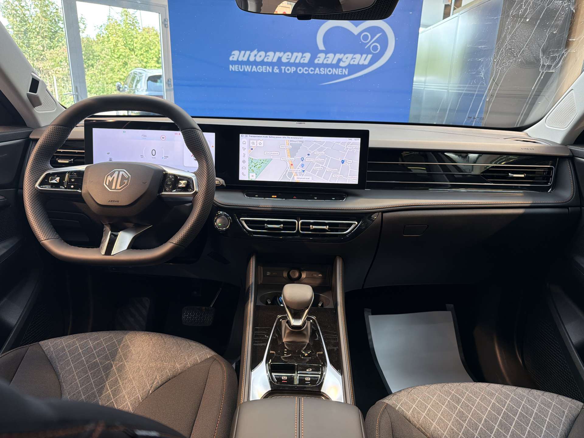 MG HS 1.5 T PHEV Comfort 272PS Automat-image-14