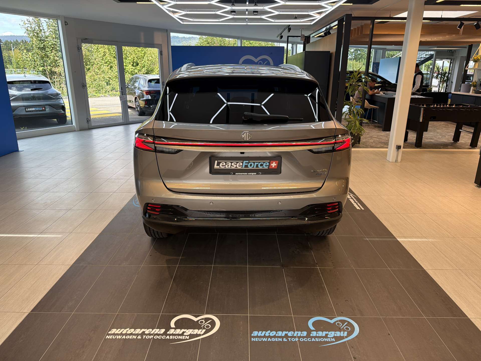 MG HS 1.5 T PHEV Comfort 272PS Automat-image-12
