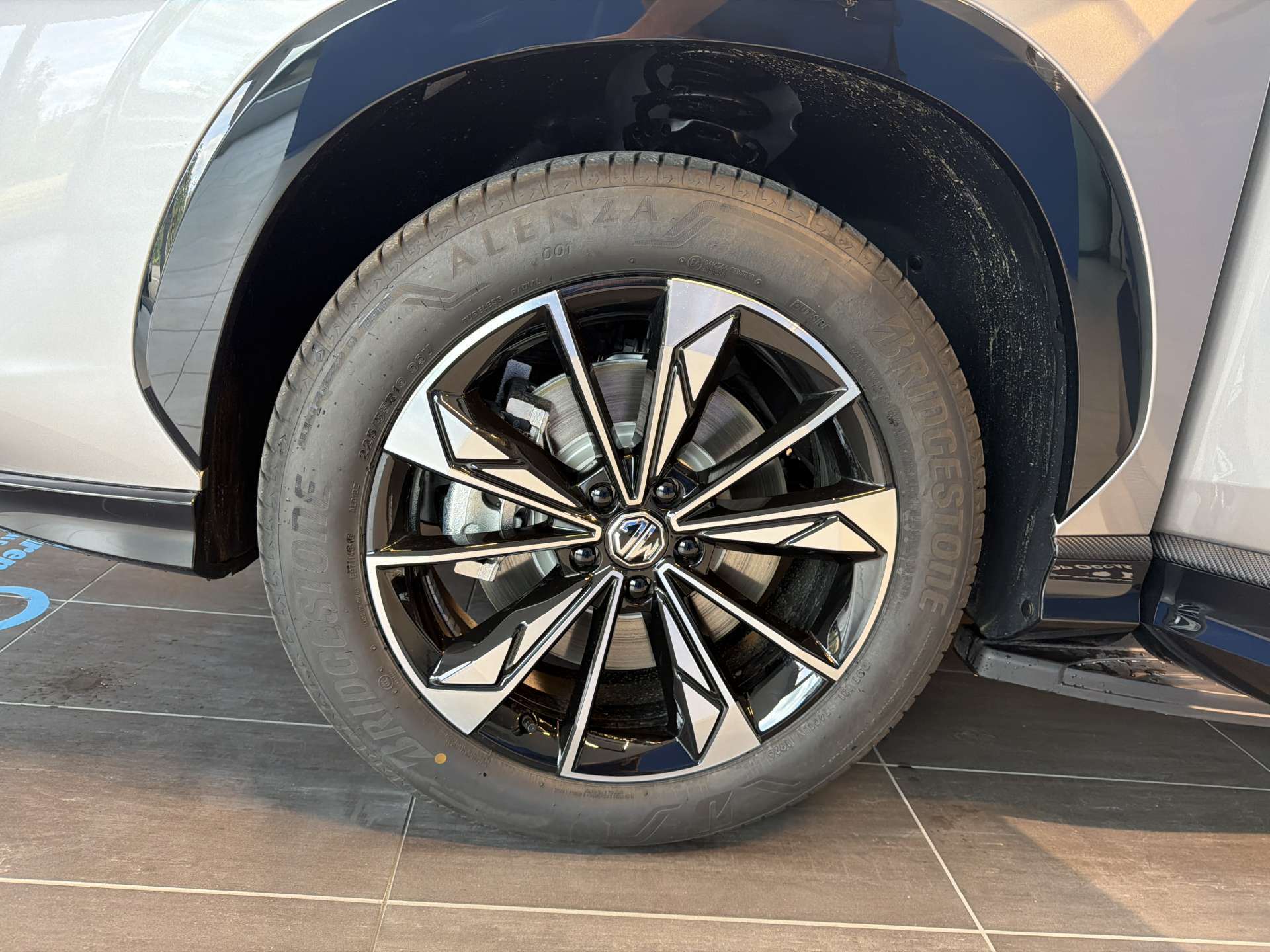 MG HS 1.5 T PHEV Comfort 272PS Automat-image-8