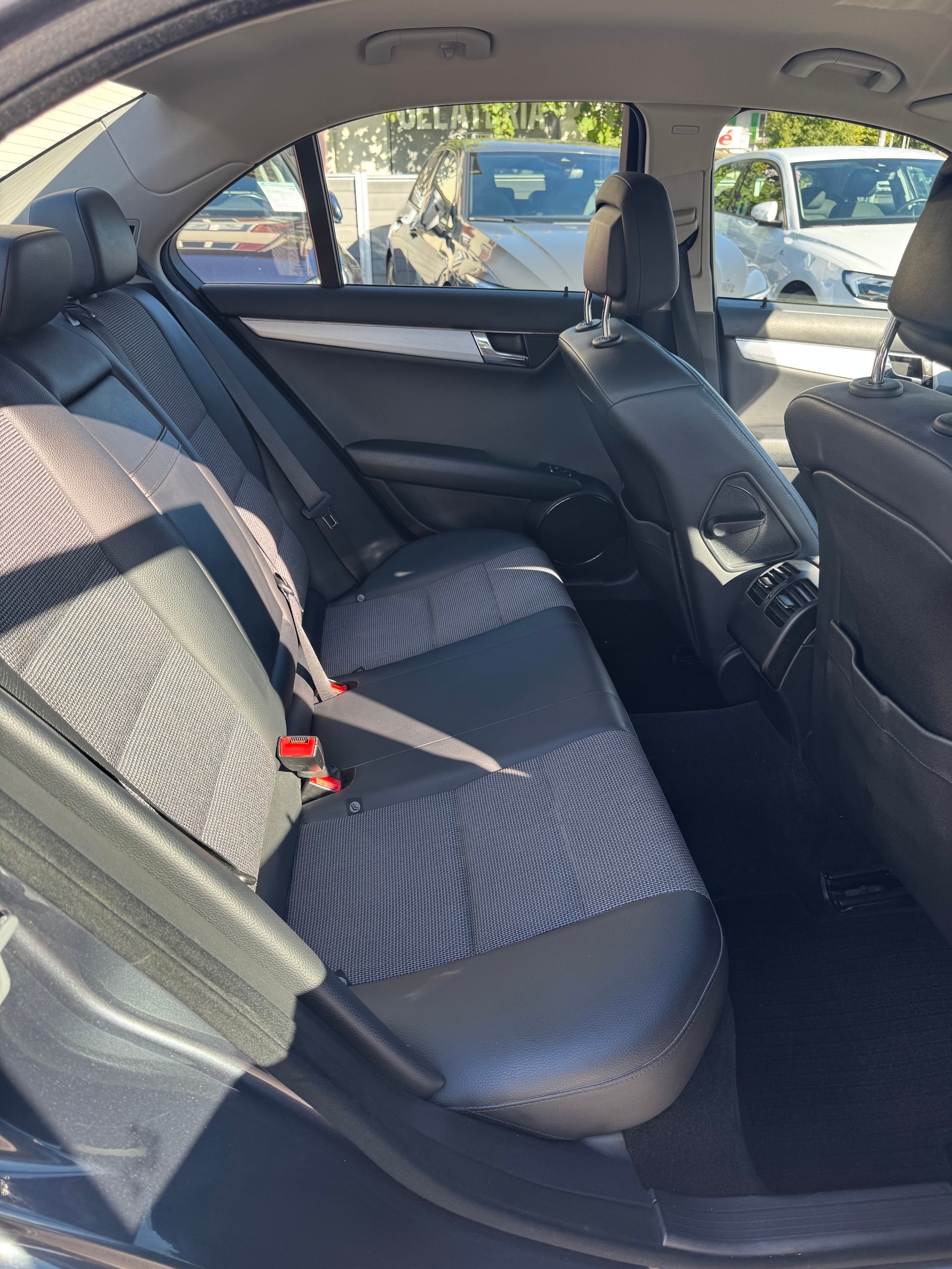 MERCEDES-BENZ C 300 (280) Avantgarde 4Matic 7G-Tronic-image-19