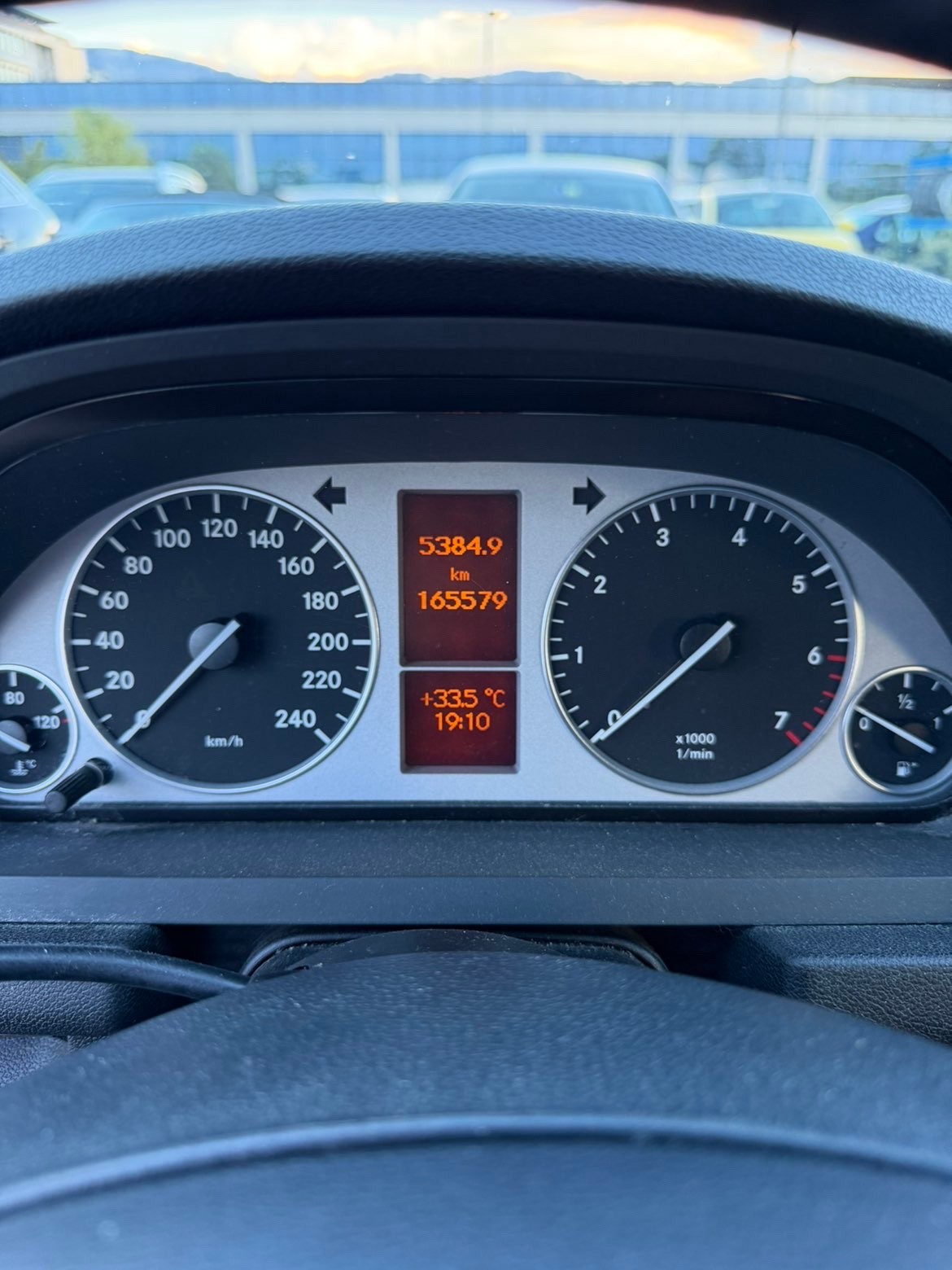 MERCEDES-BENZ B 200 T-image-12