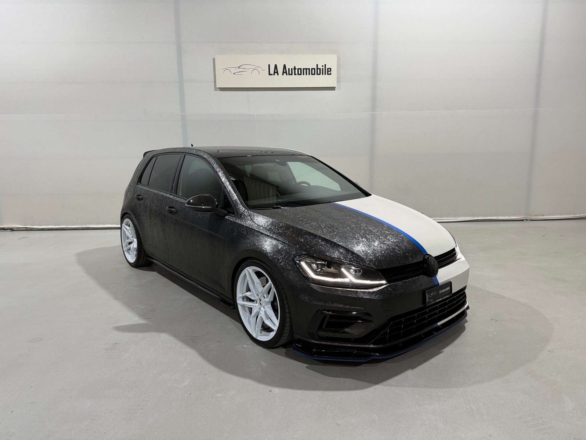 VW Golf 2.0 TSI R 4Motion DSG-image-4
