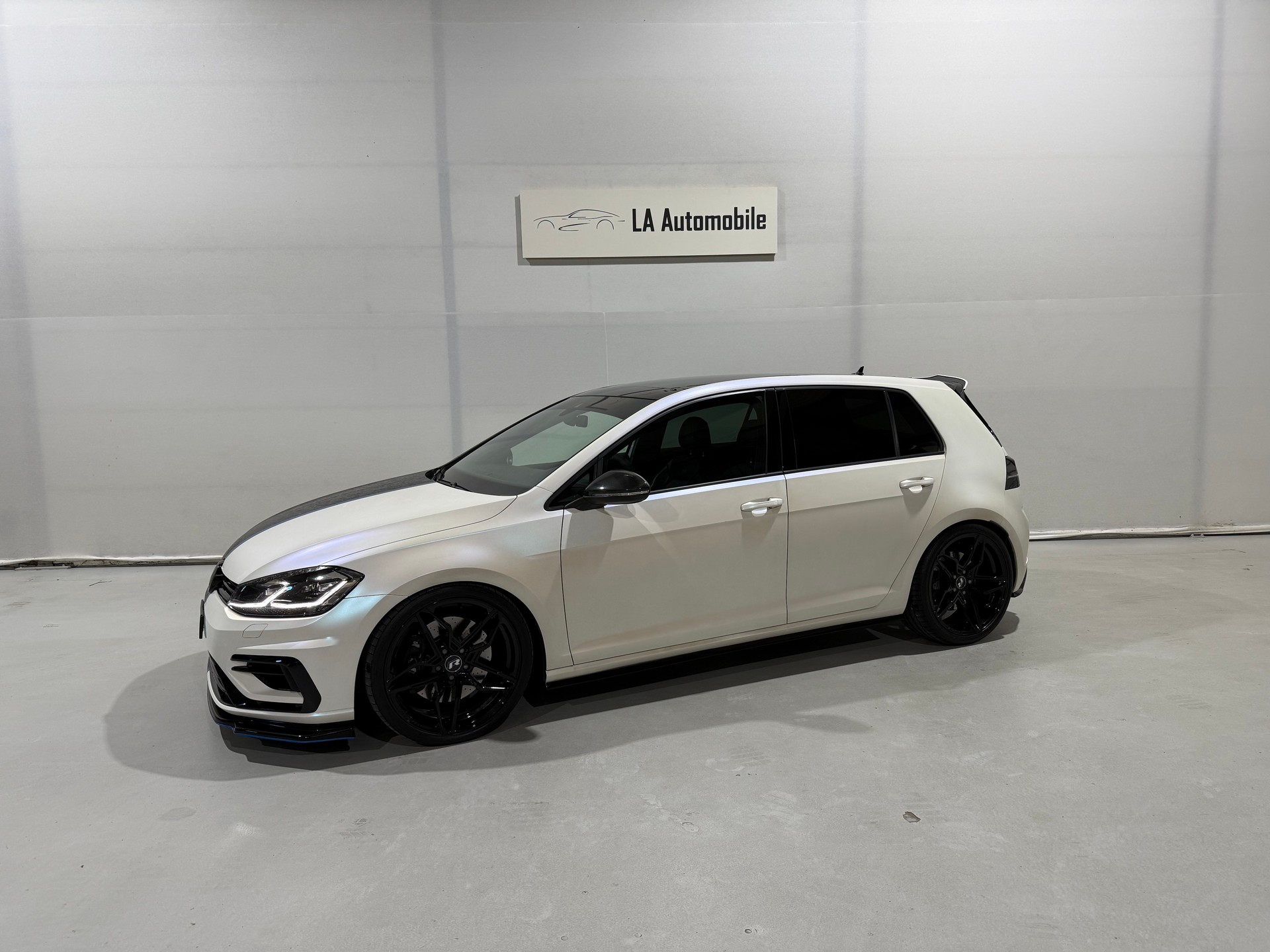 VW Golf 2.0 TSI R 4Motion DSG-image-1