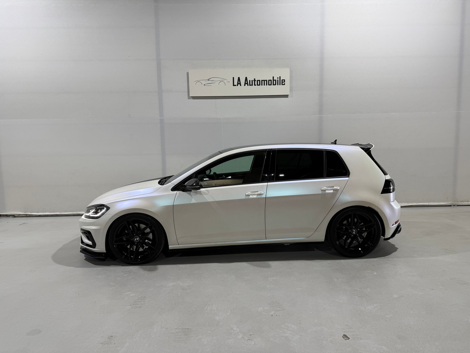 VW Golf 2.0 TSI R 4Motion DSG-image-2