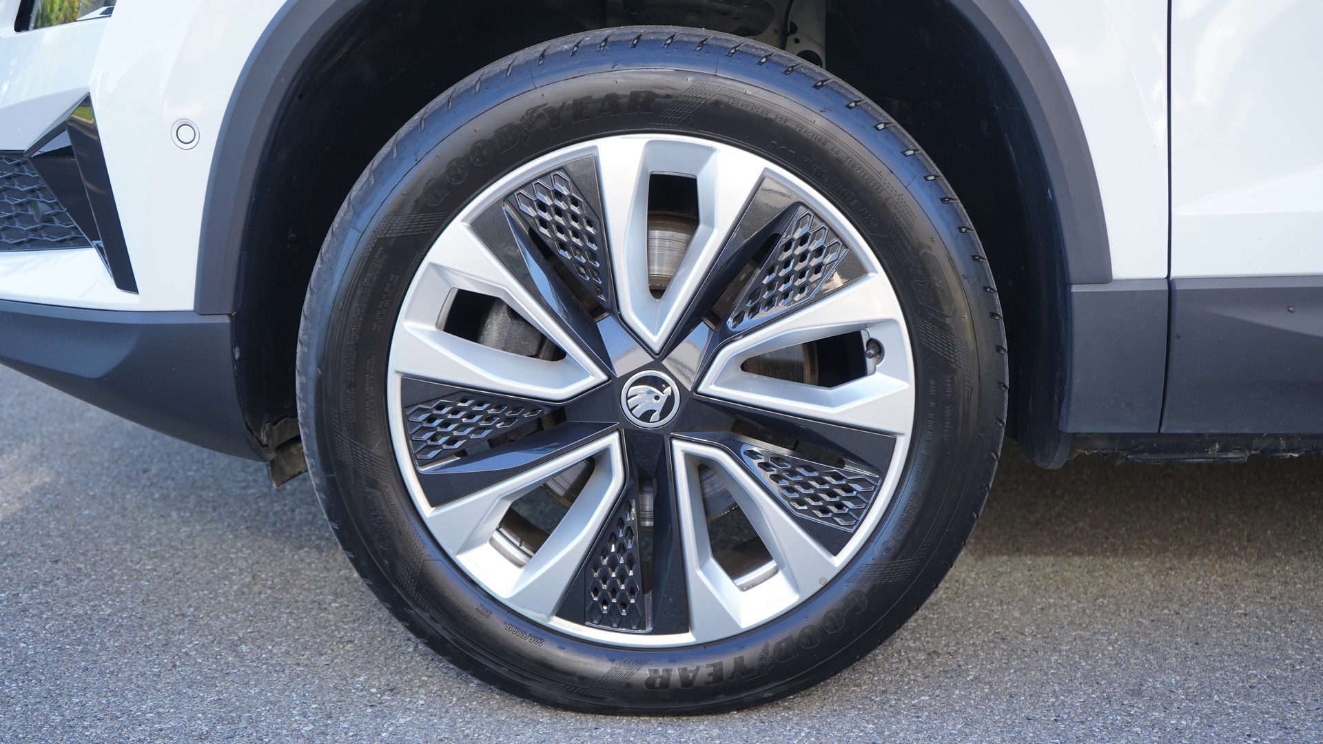 SKODA Karoq 2.0 TDI CR Style 4x4 DSG-image-10