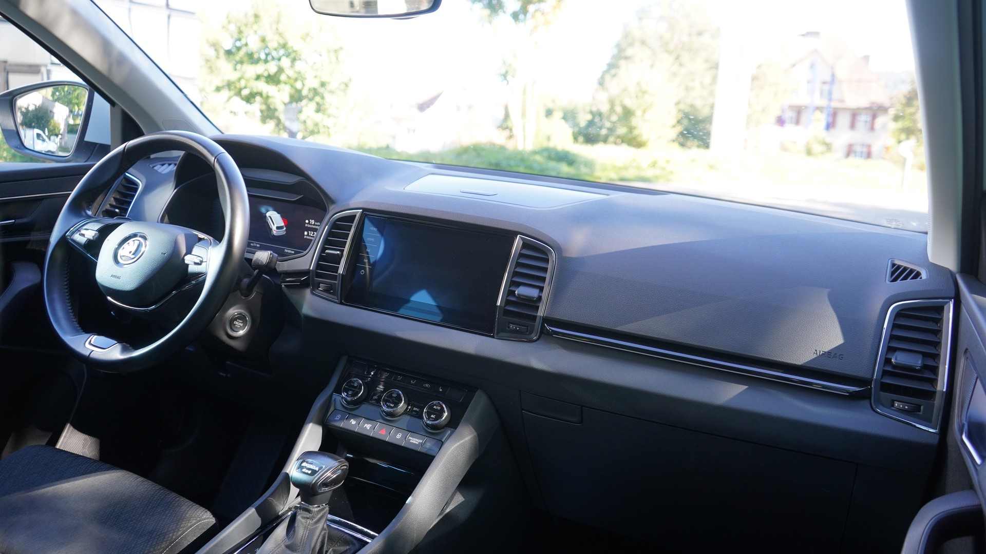 SKODA Karoq 2.0 TDI CR Style 4x4 DSG-image-14