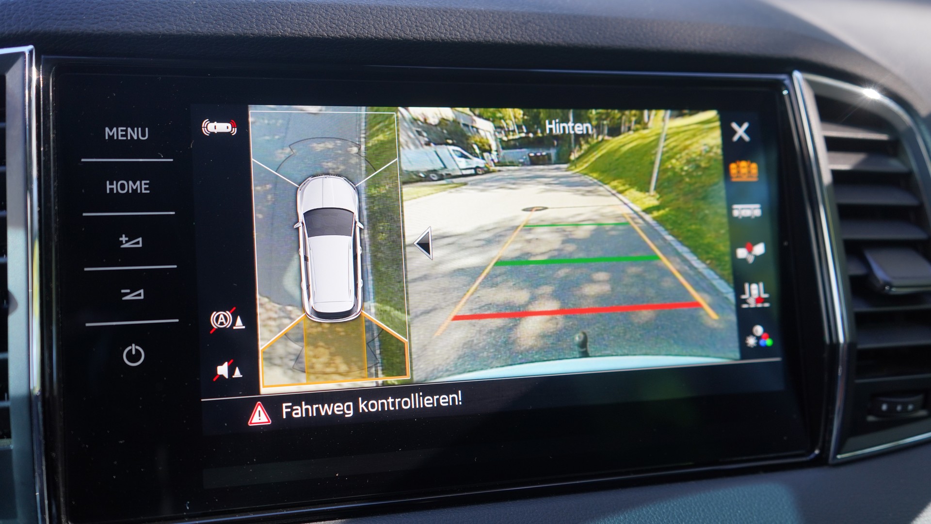SKODA Karoq 2.0 TDI CR Style 4x4 DSG-image-18