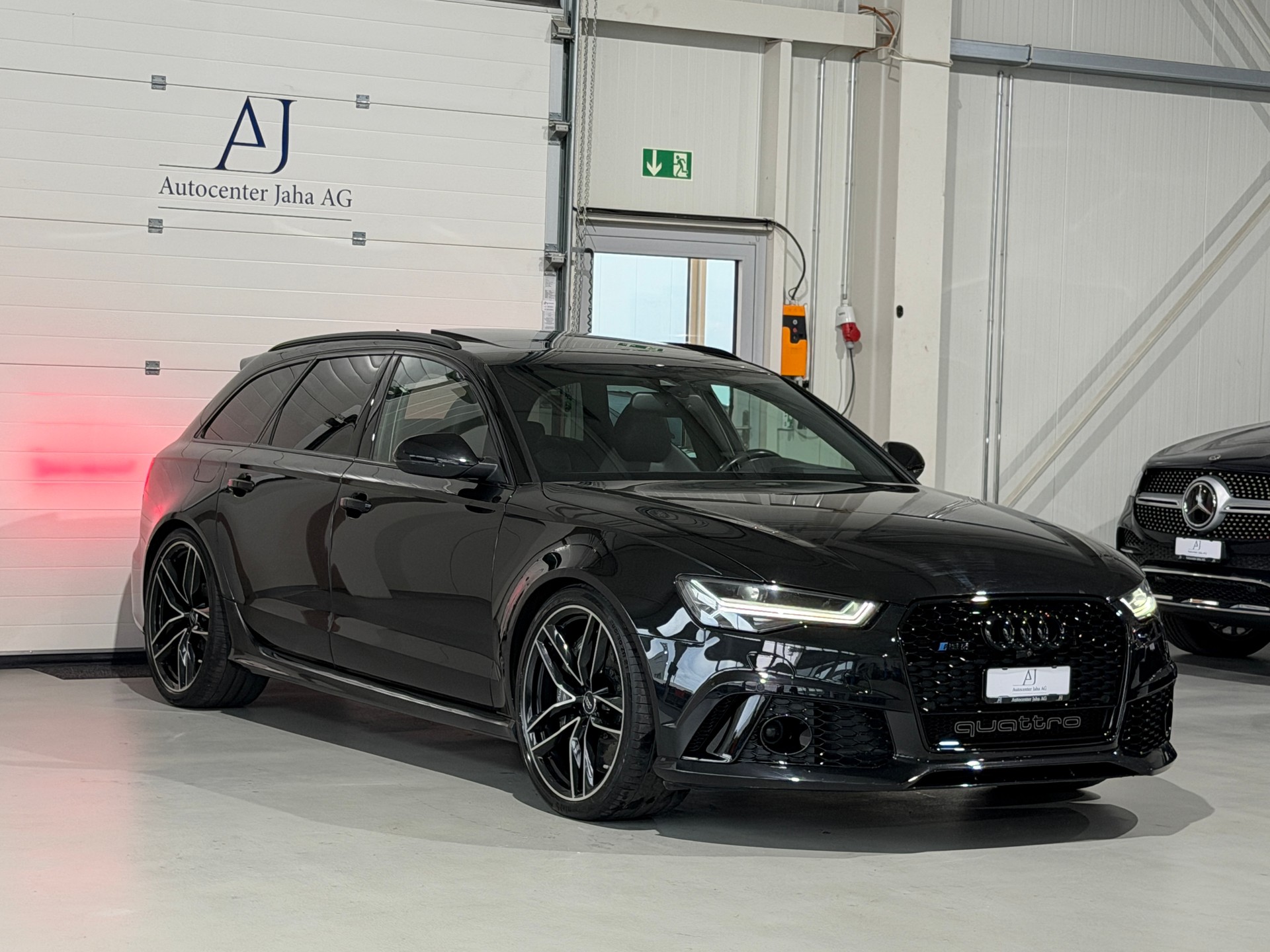 AUDI RS6 Avant 4.0 TFSI V8 performance quattro (AHK 2.1T)-image-4