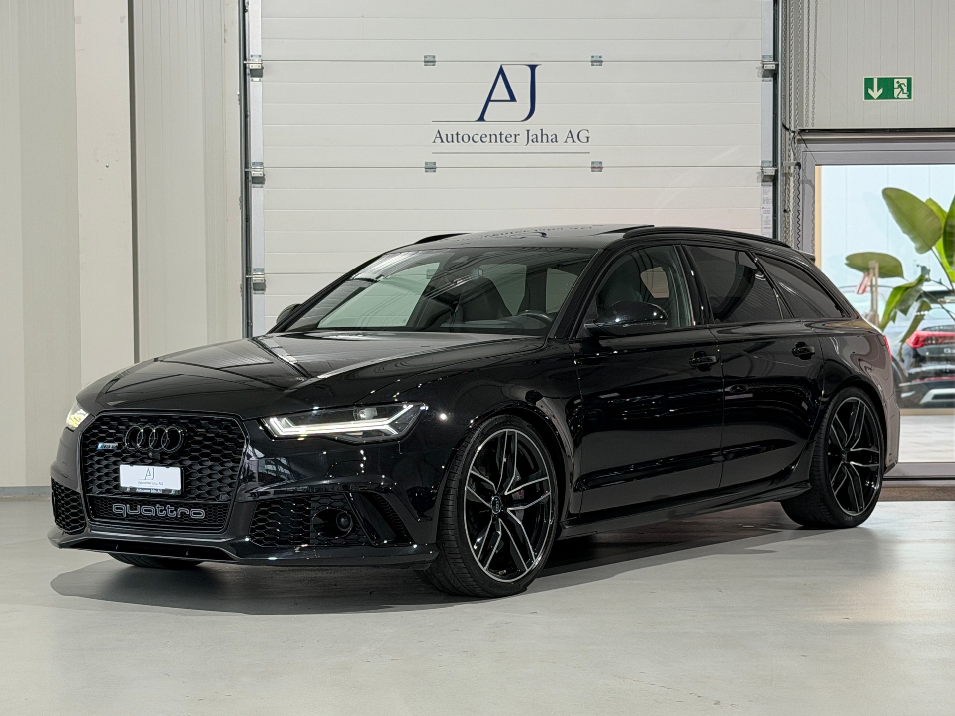 AUDI RS6 Avant 4.0 TFSI V8 performance quattro (AHK 2.1T)-image-2