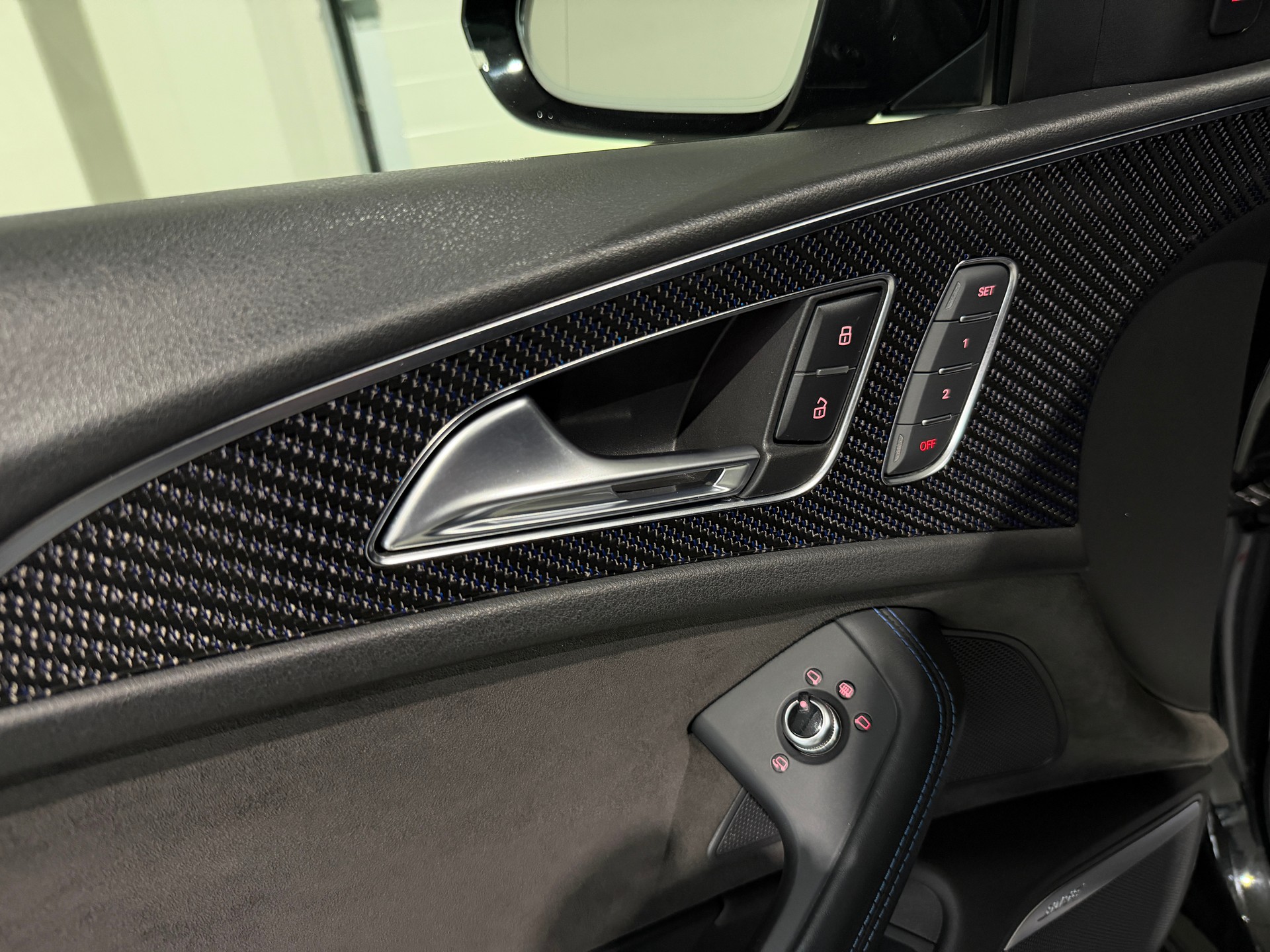AUDI RS6 Avant 4.0 TFSI V8 performance quattro (AHK 2.1T)-image-20