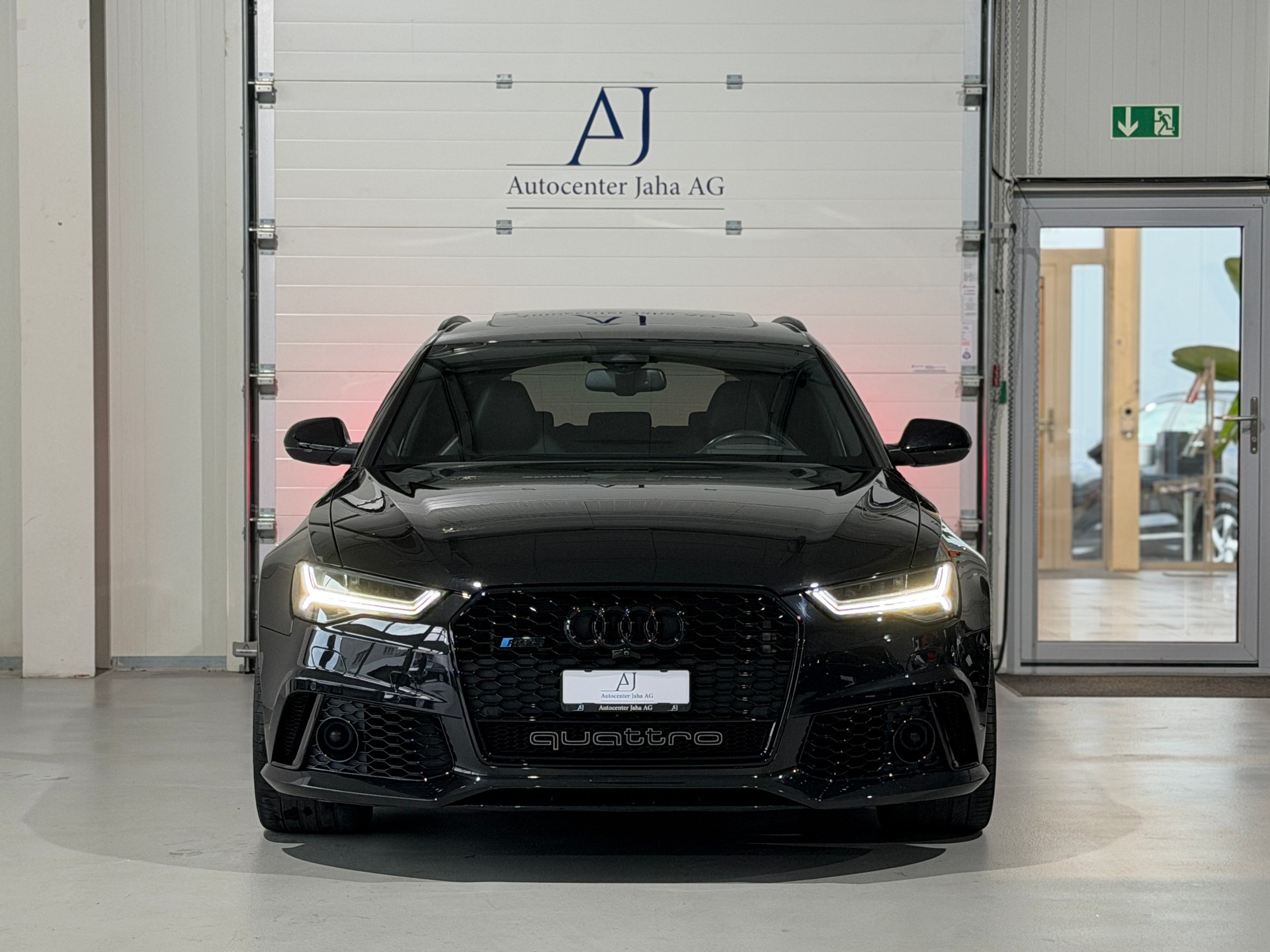 AUDI RS6 Avant 4.0 TFSI V8 performance quattro (AHK 2.1T)-image-3