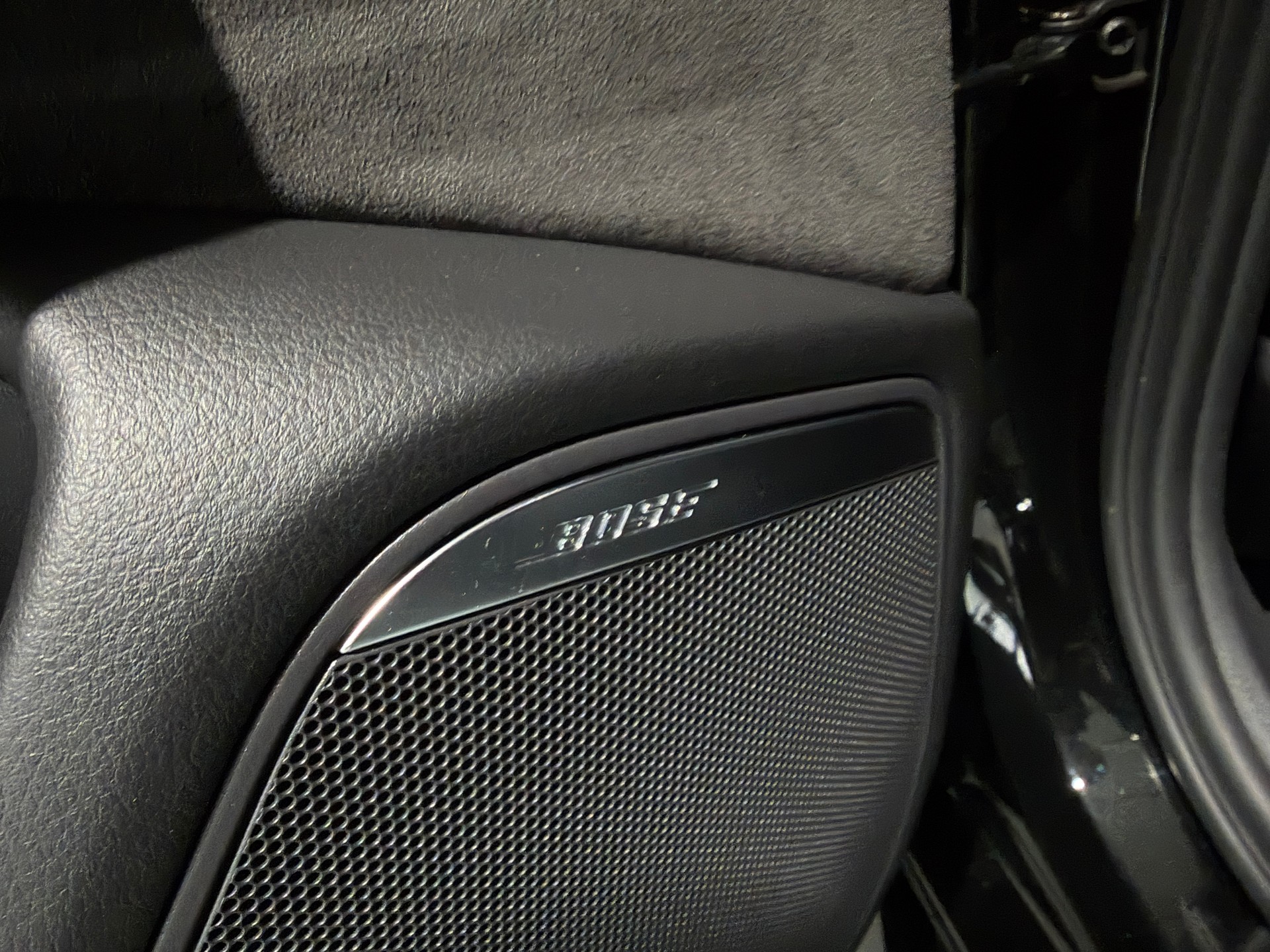 AUDI RS6 Avant 4.0 TFSI V8 performance quattro (AHK 2.1T)-image-17