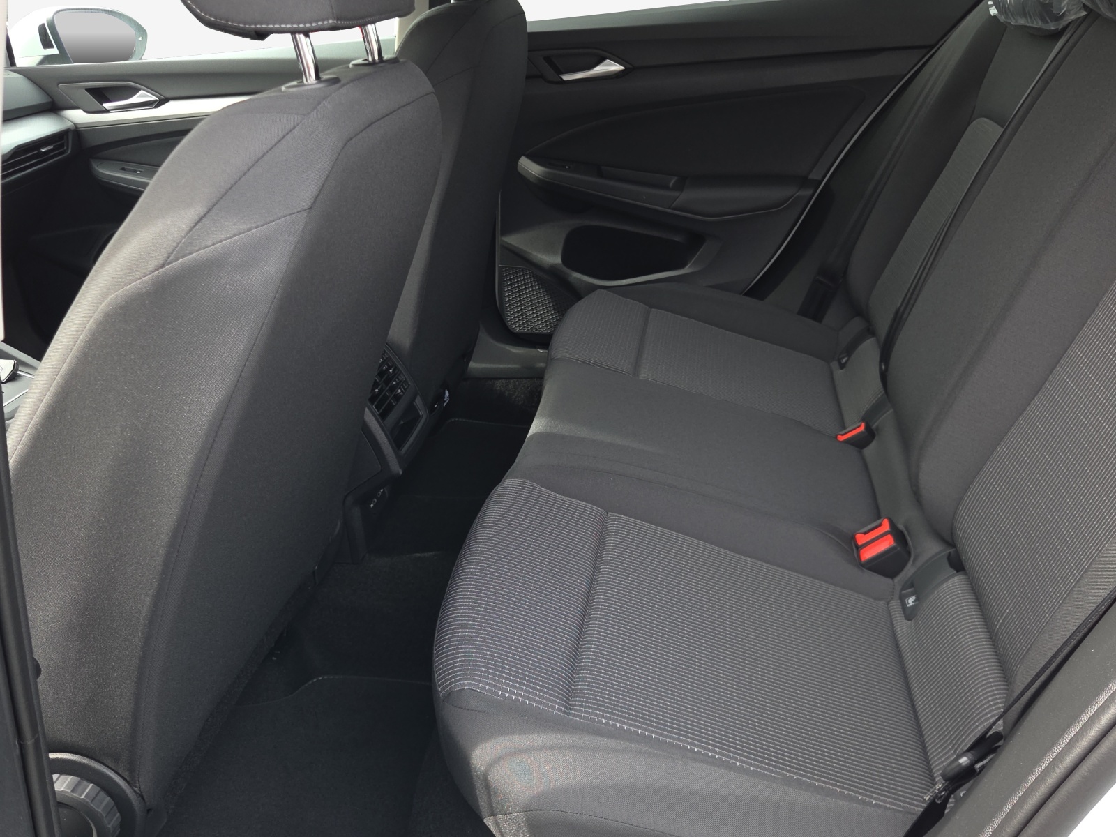 VW Golf 1.5 e TSI mHEV Value DSG-image-11