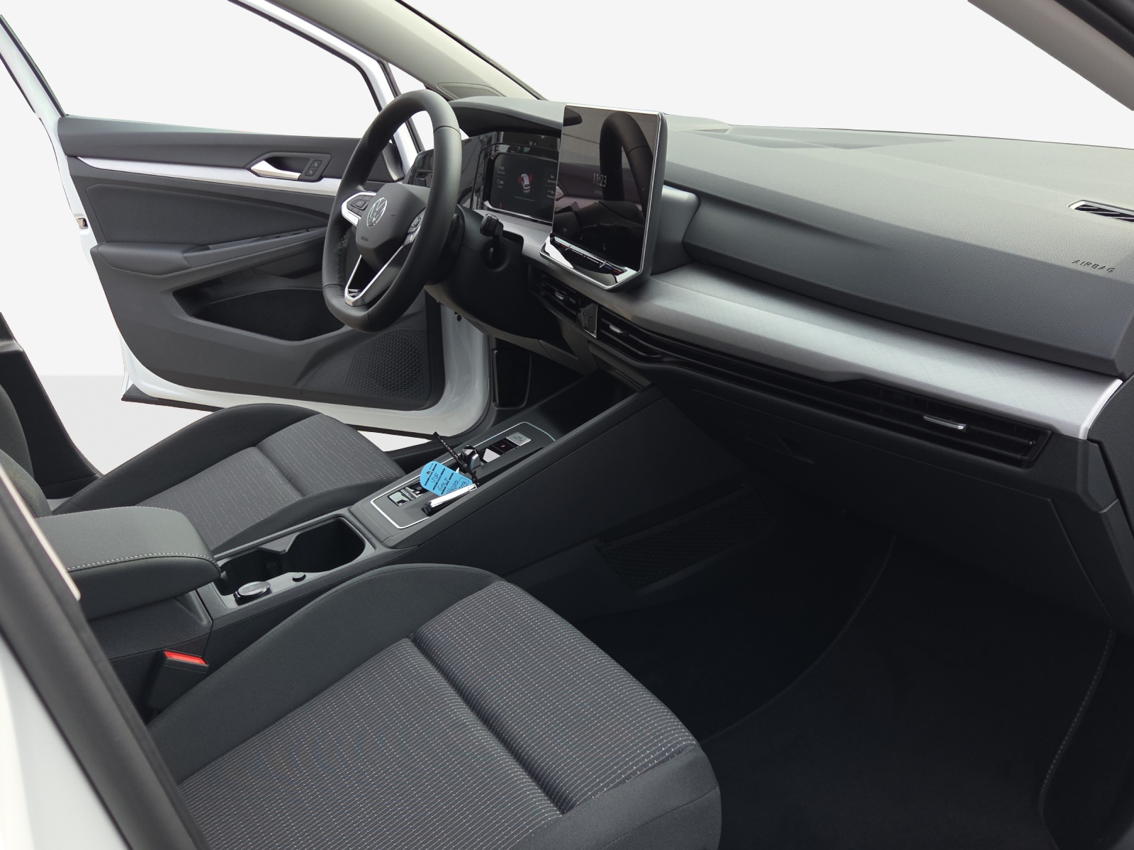 VW Golf 1.5 e TSI mHEV Value DSG-image-13