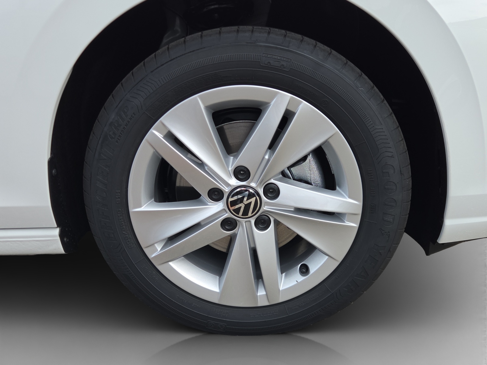 VW Golf 1.5 e TSI mHEV Value DSG-image-14